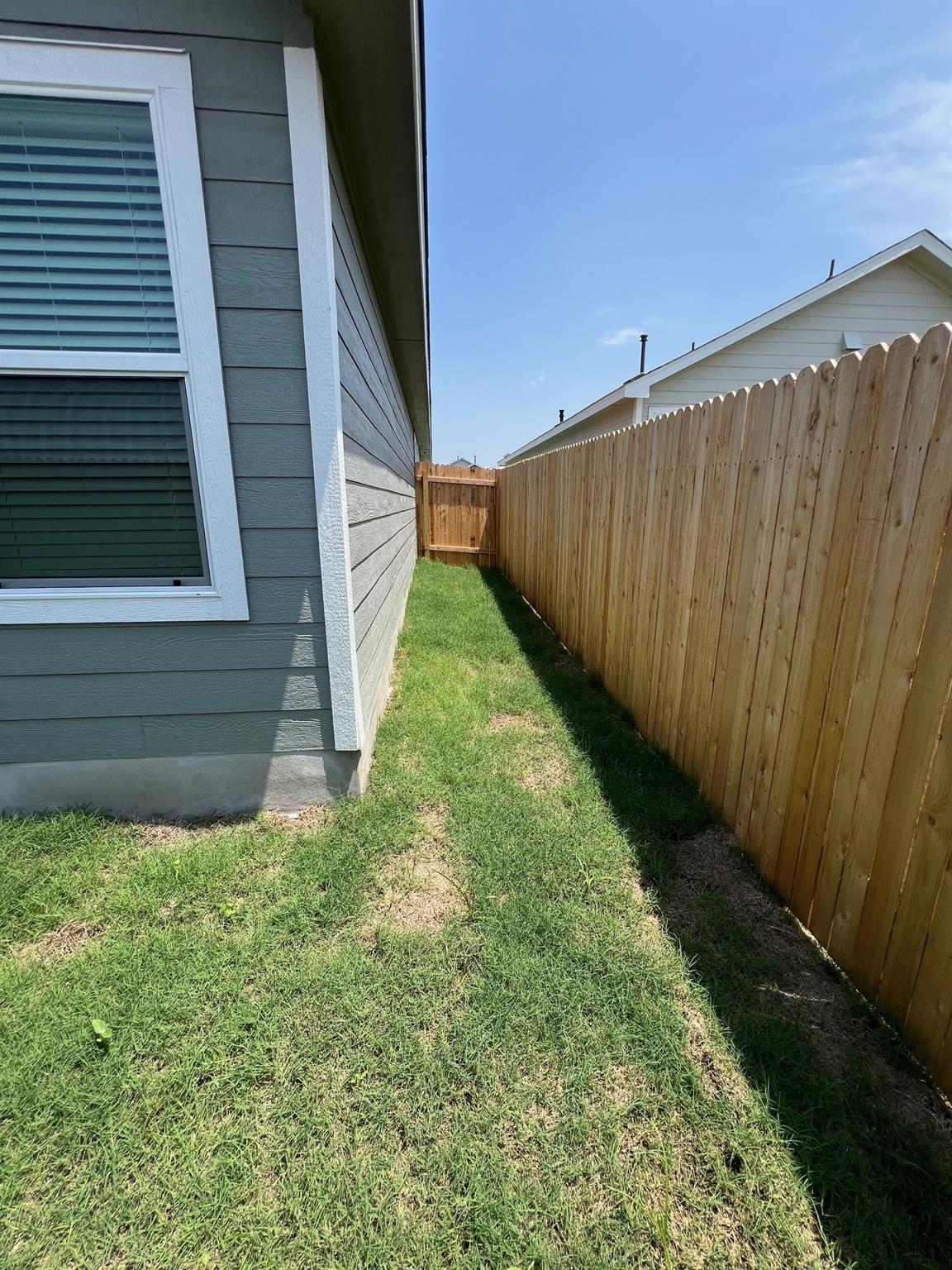 169 Agate Cliff Dr, Maxwell, TX 78656