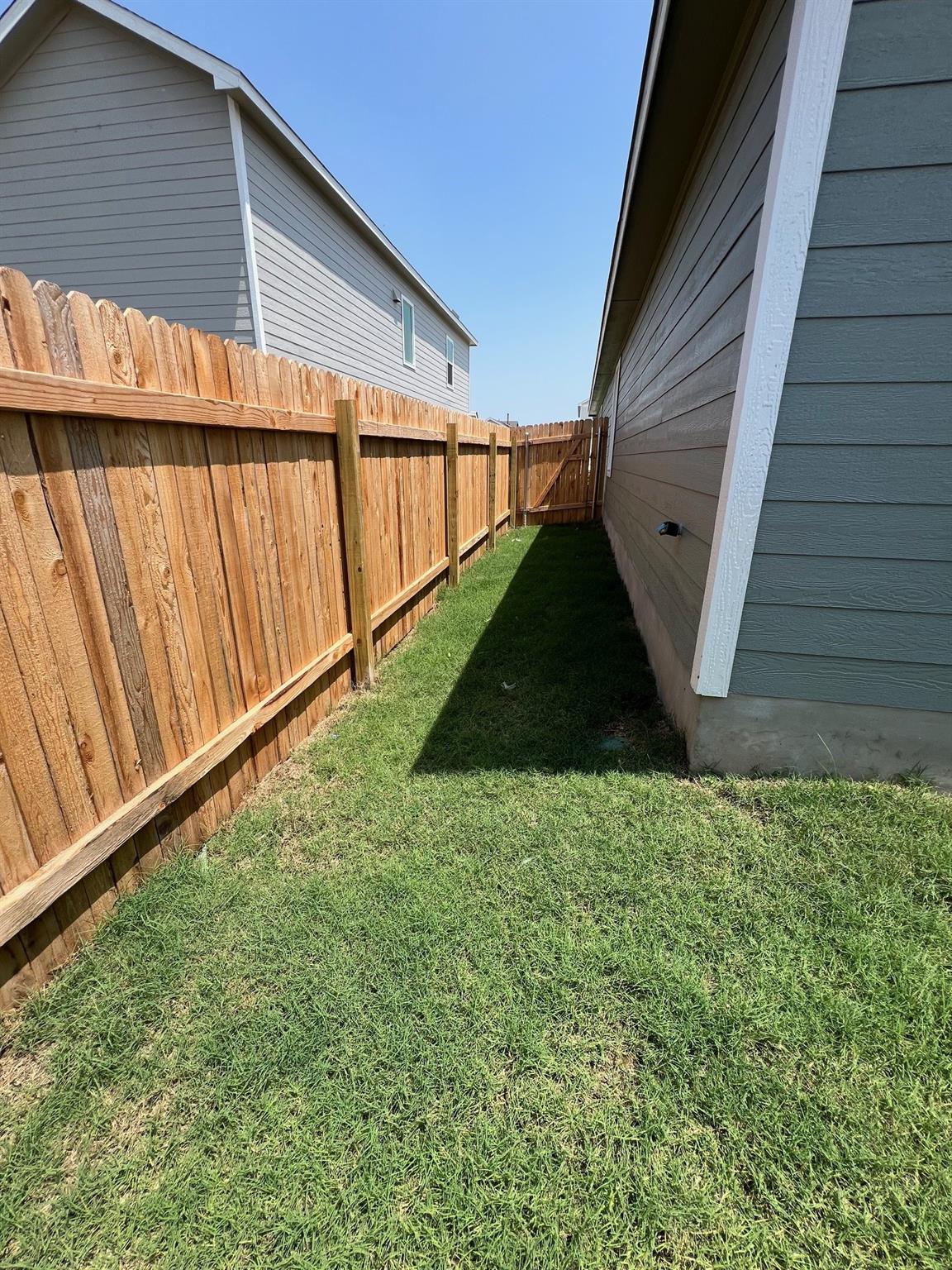 169 Agate Cliff Dr, Maxwell, TX 78656