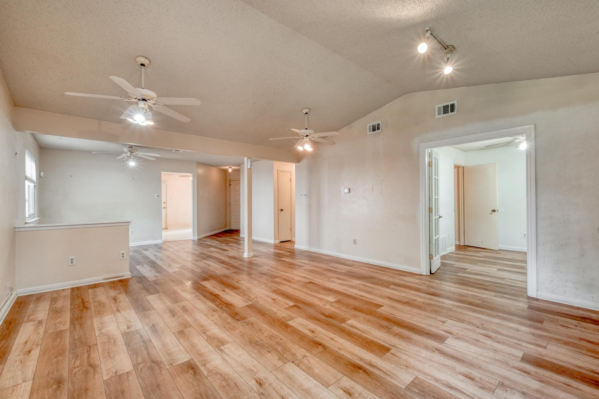 4901 Transit Cir, Austin, TX 78727
