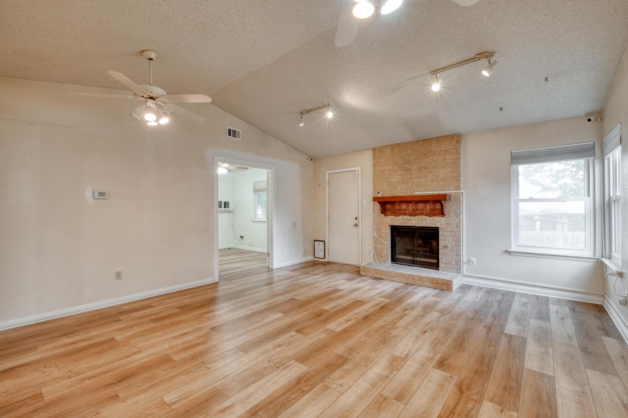 4901 Transit Cir, Austin, TX 78727