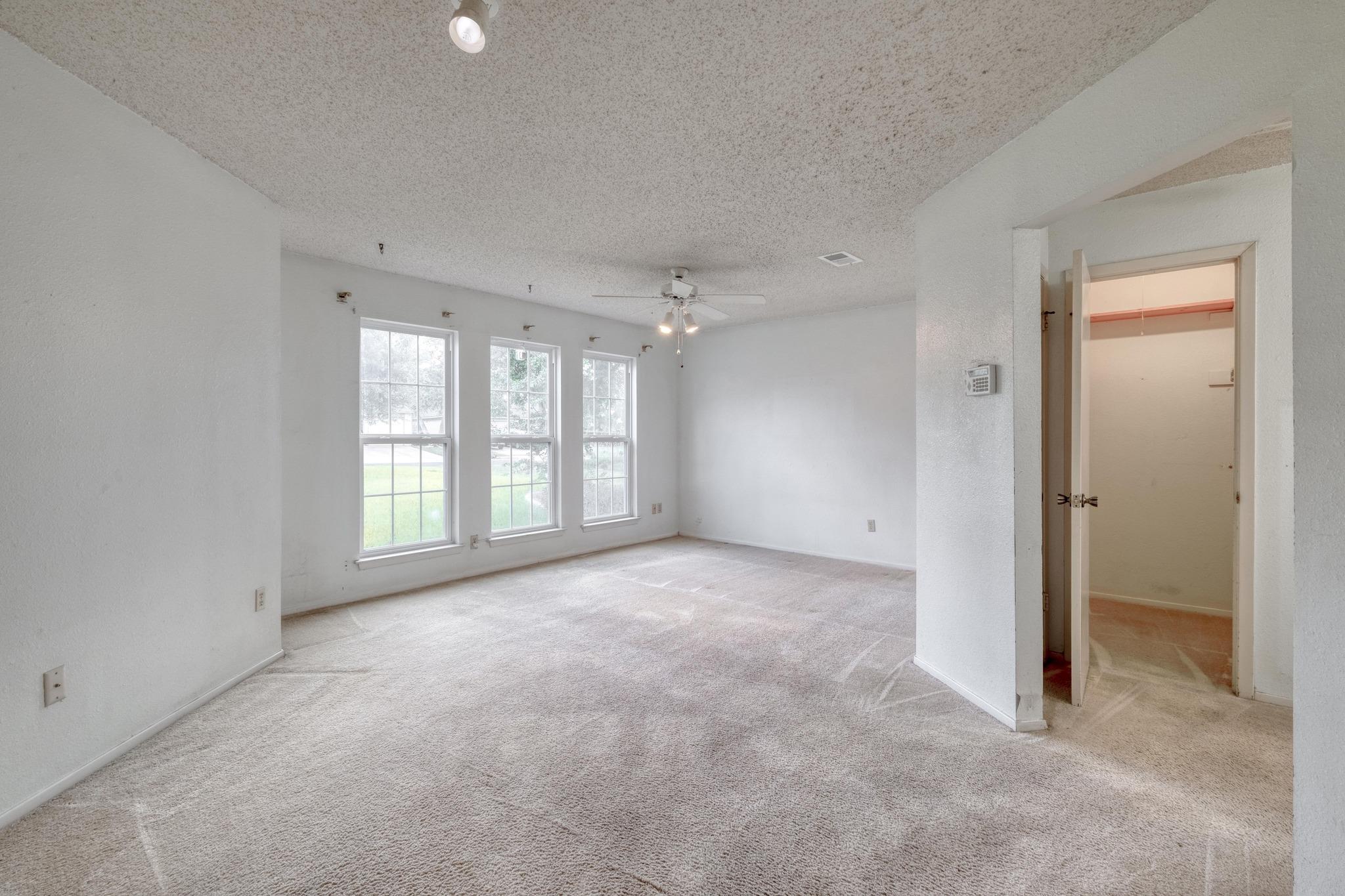 4901 Transit Cir, Austin, TX 78727