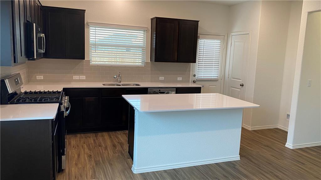 340 Escondido Cir, San Marcos, TX 78666