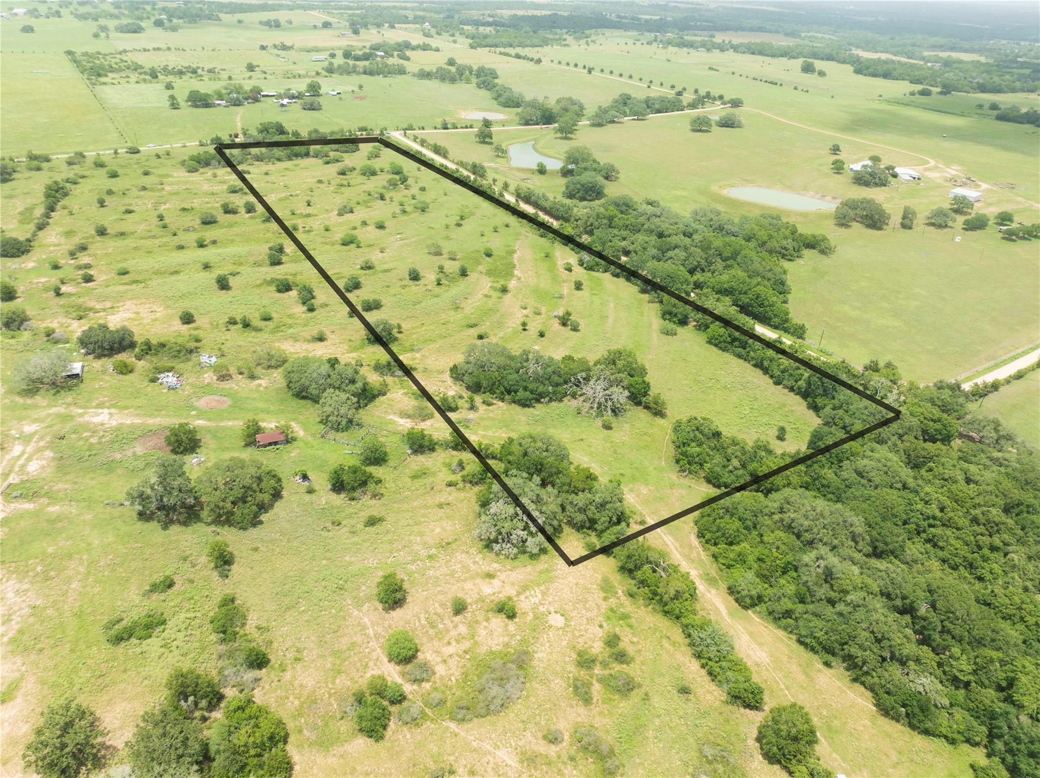 03 CR 214, Hallettsville, TX 77964