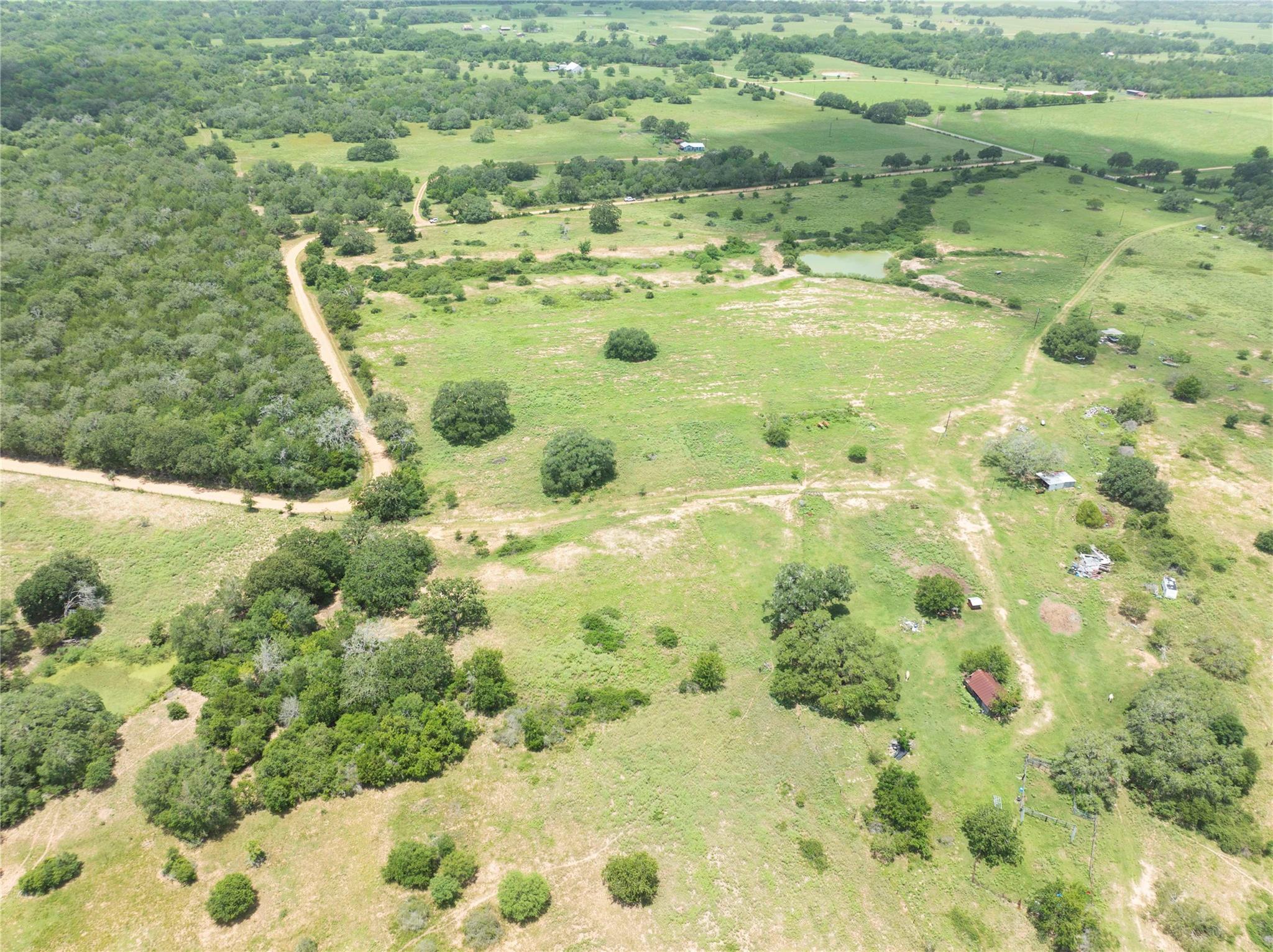 04 CR 212, Hallettsville, TX 77964