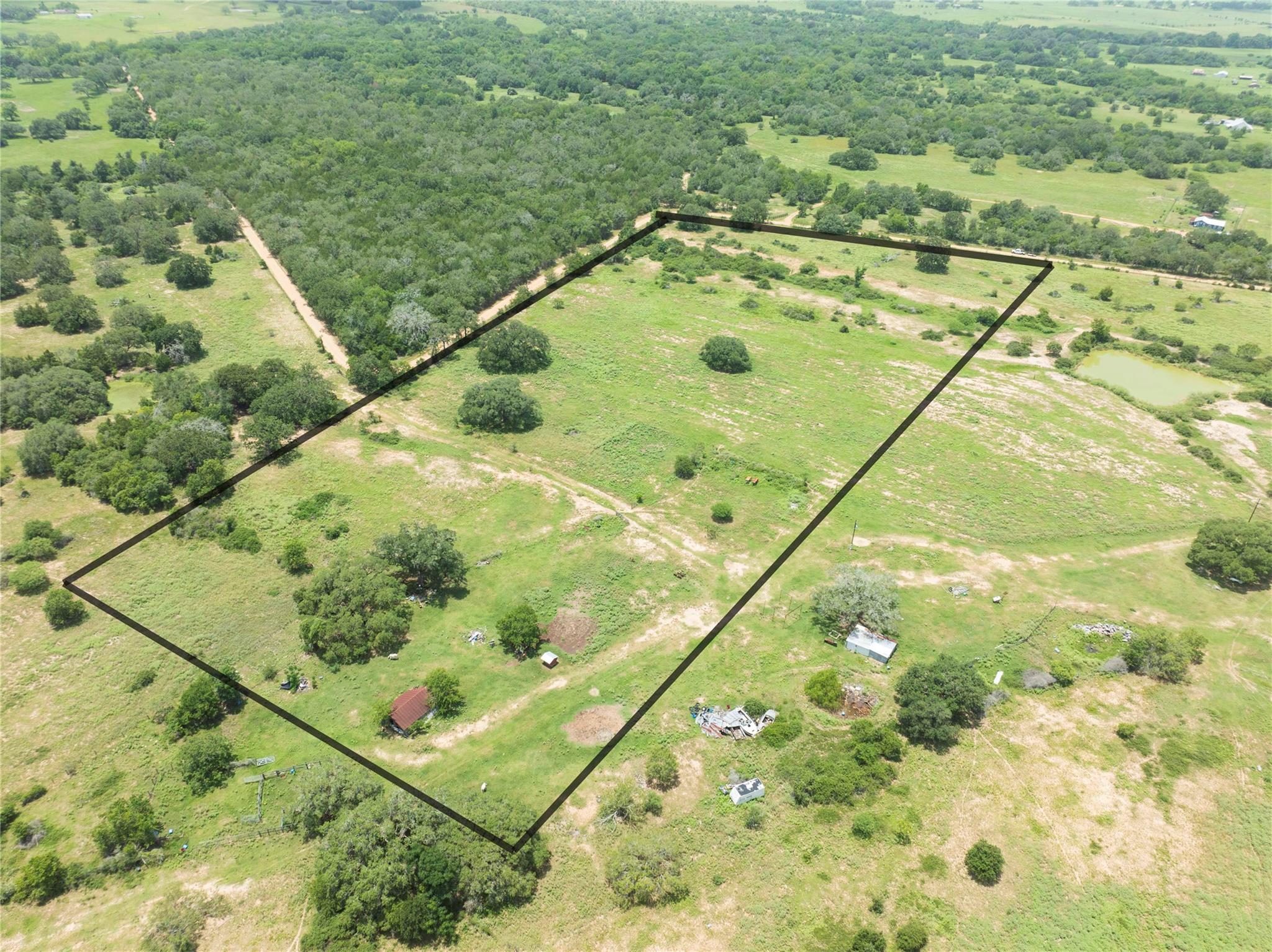 04 CR 212, Hallettsville, TX 77964