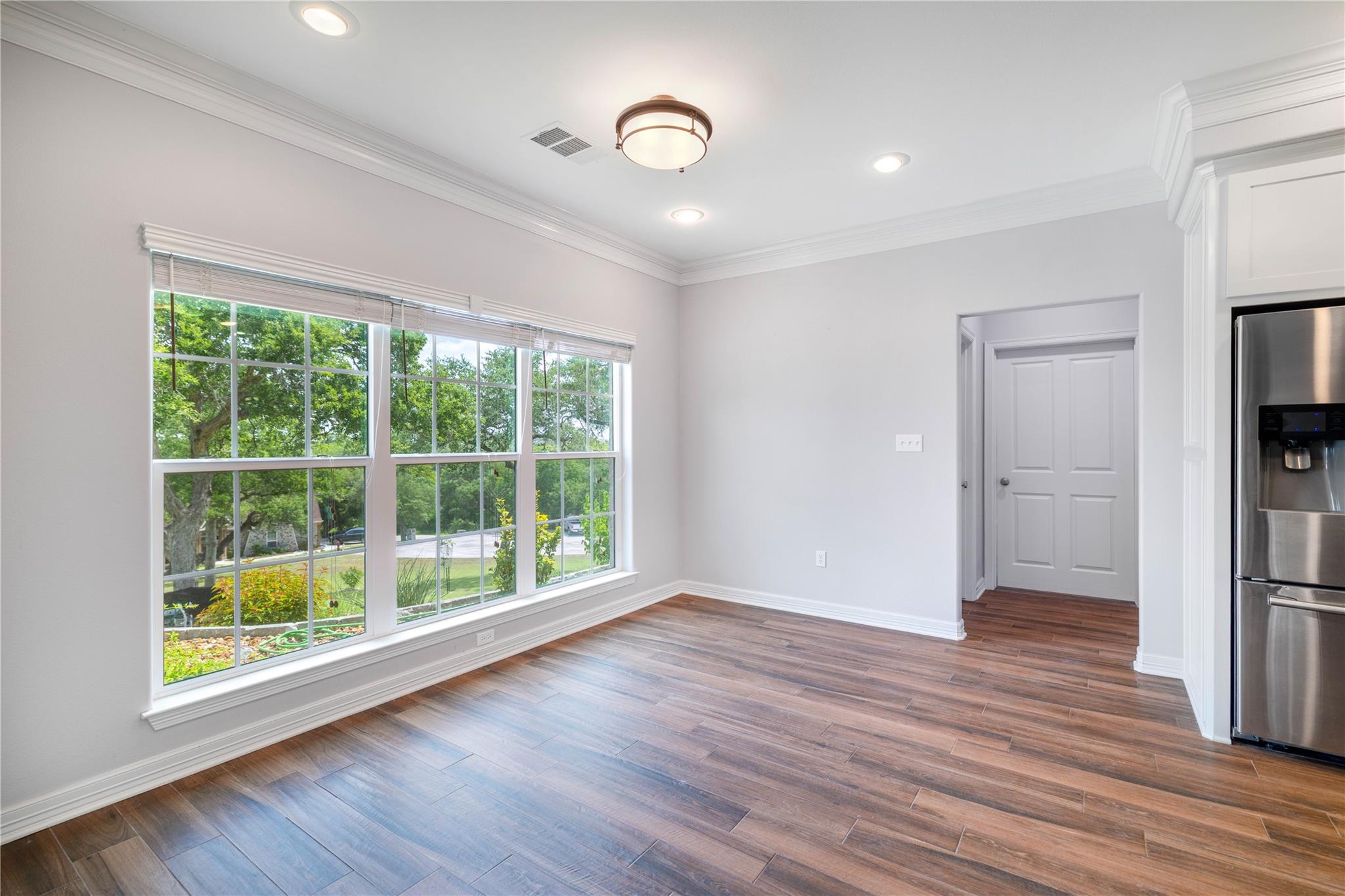 111 Kathleen Ave, La Grange, TX 78945