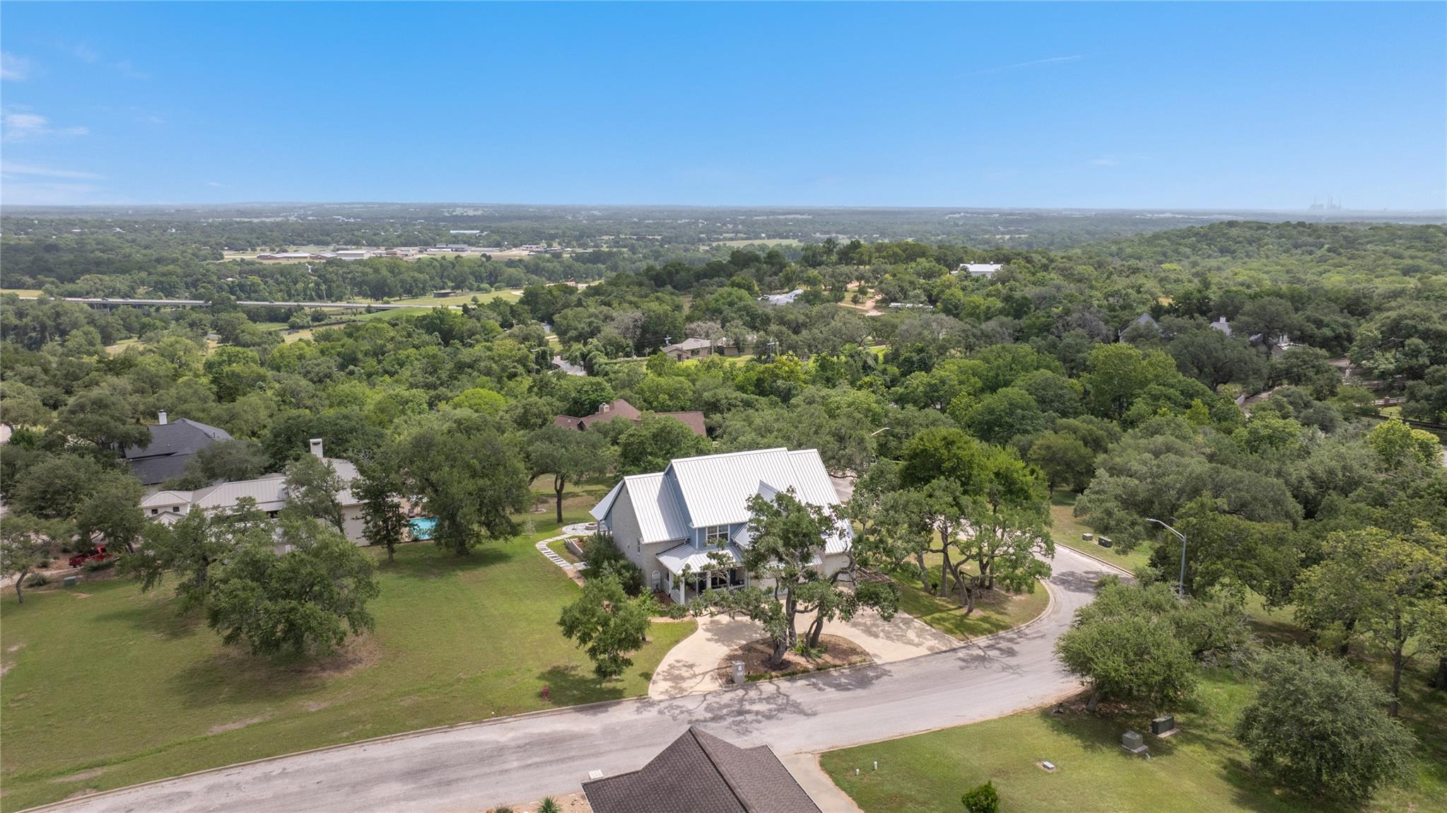 111 Kathleen Ave, La Grange, TX 78945