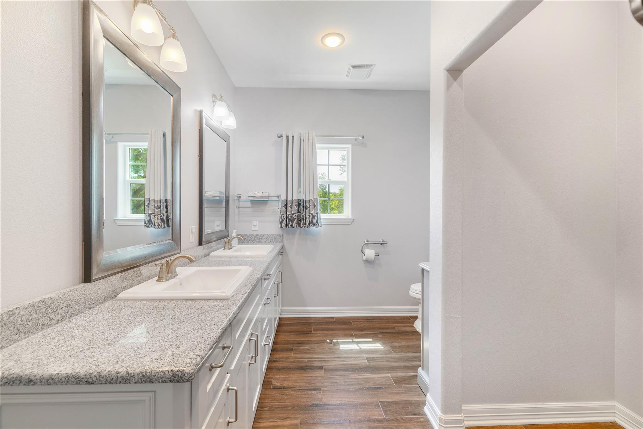 111 Kathleen Ave, La Grange, TX 78945