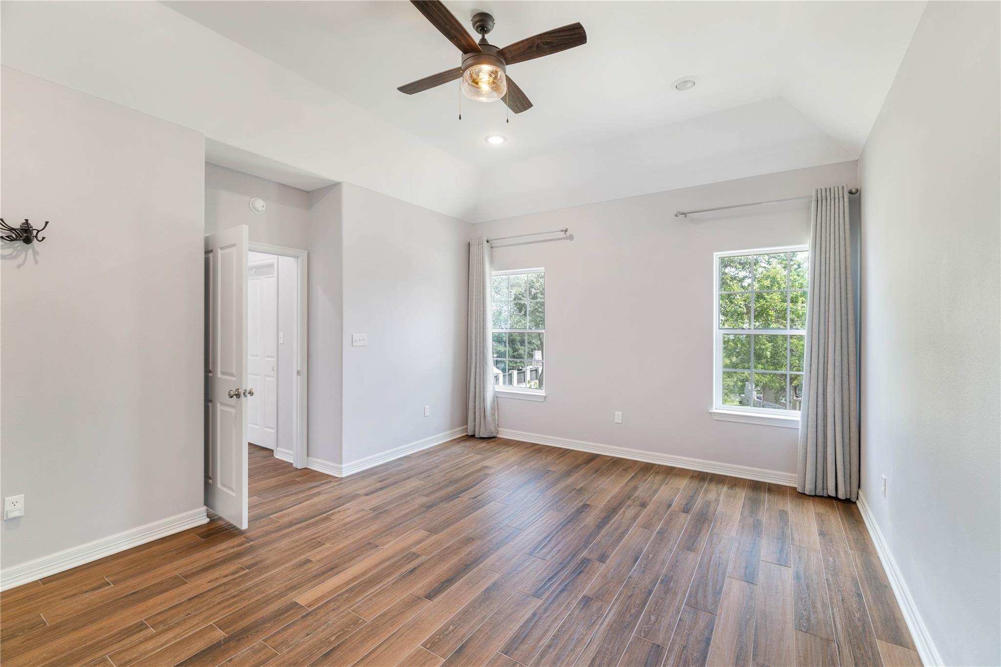 111 Kathleen Ave, La Grange, TX 78945