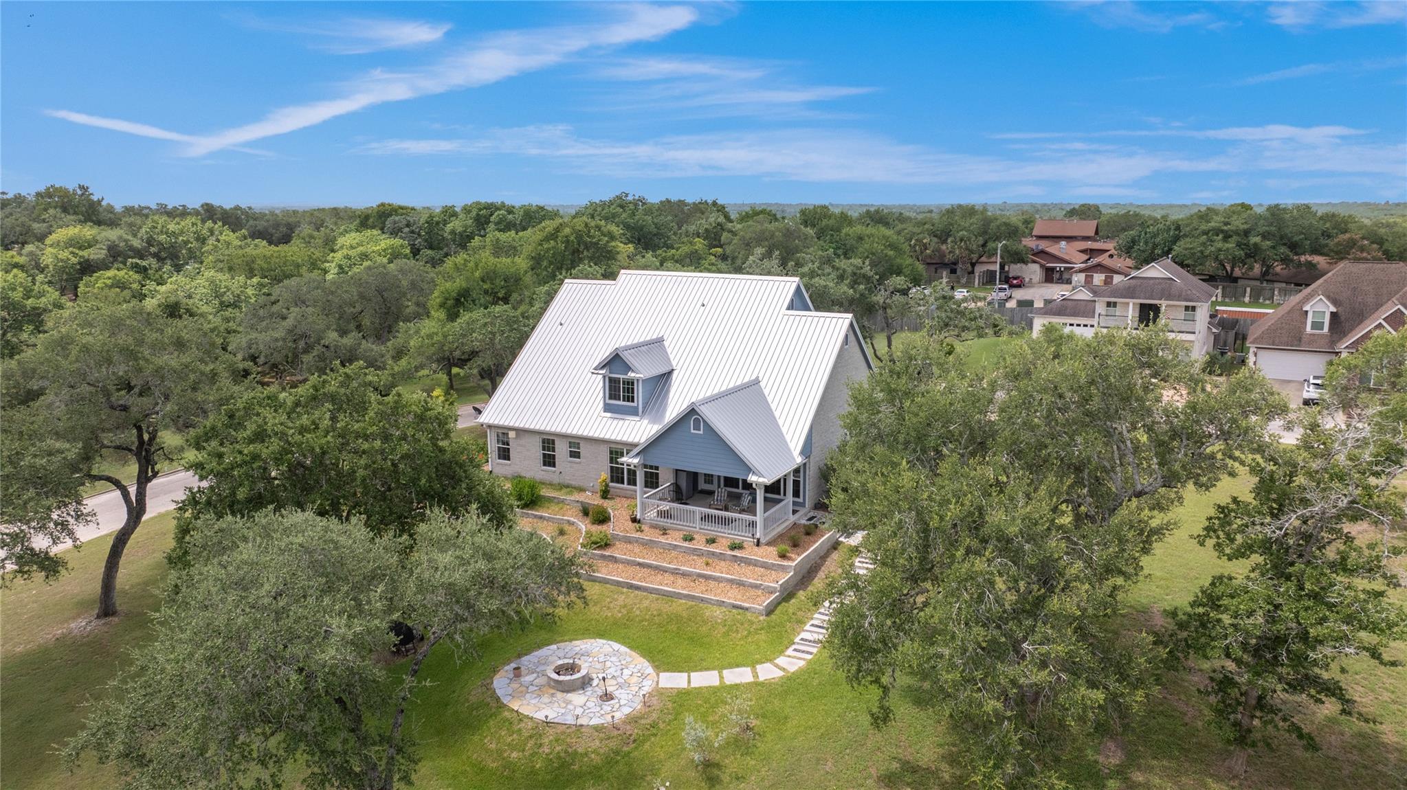 111 Kathleen Ave, La Grange, TX 78945