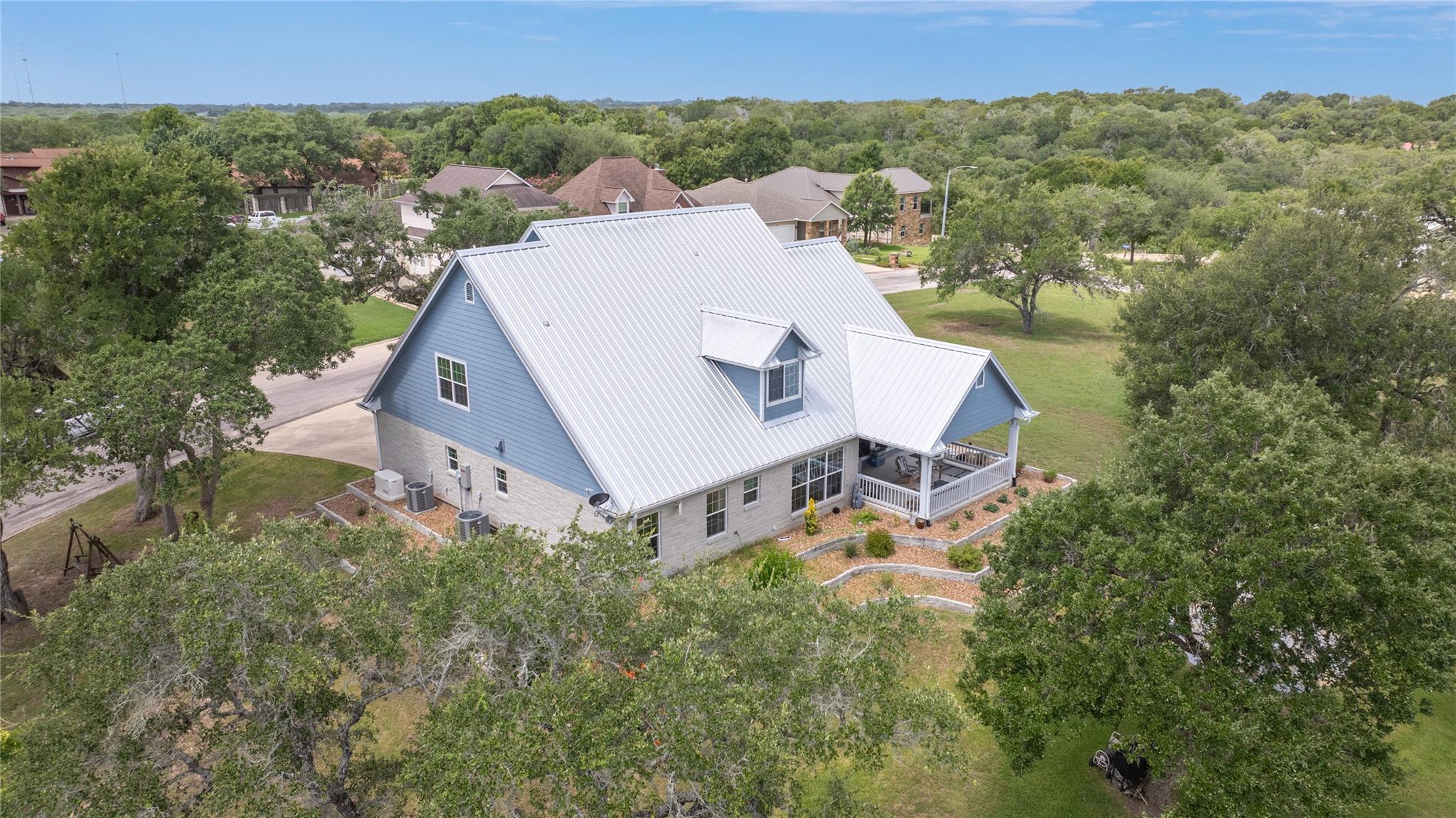 111 Kathleen Ave, La Grange, TX 78945