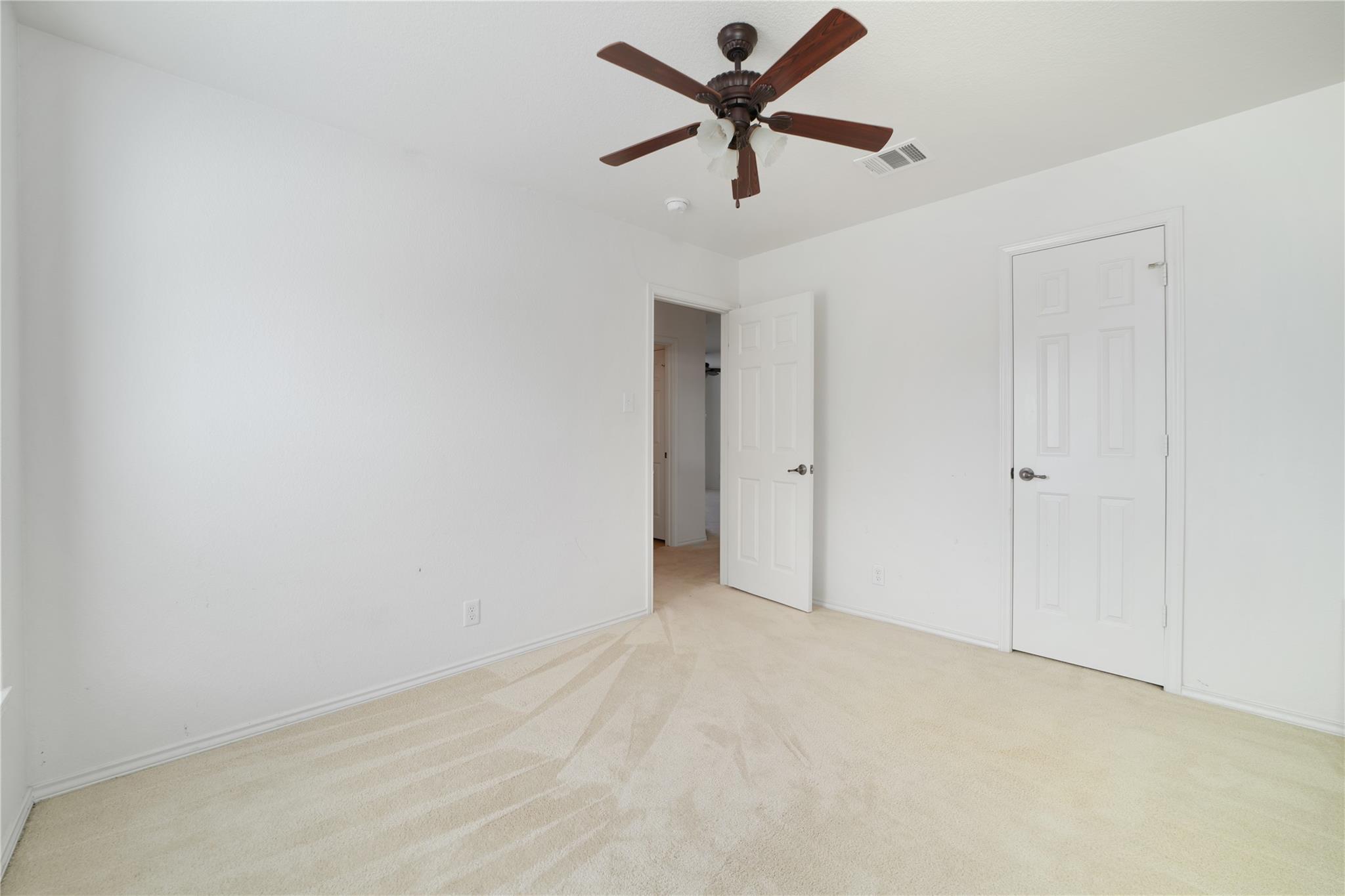 180 Beech Dr, Kyle, TX 78640