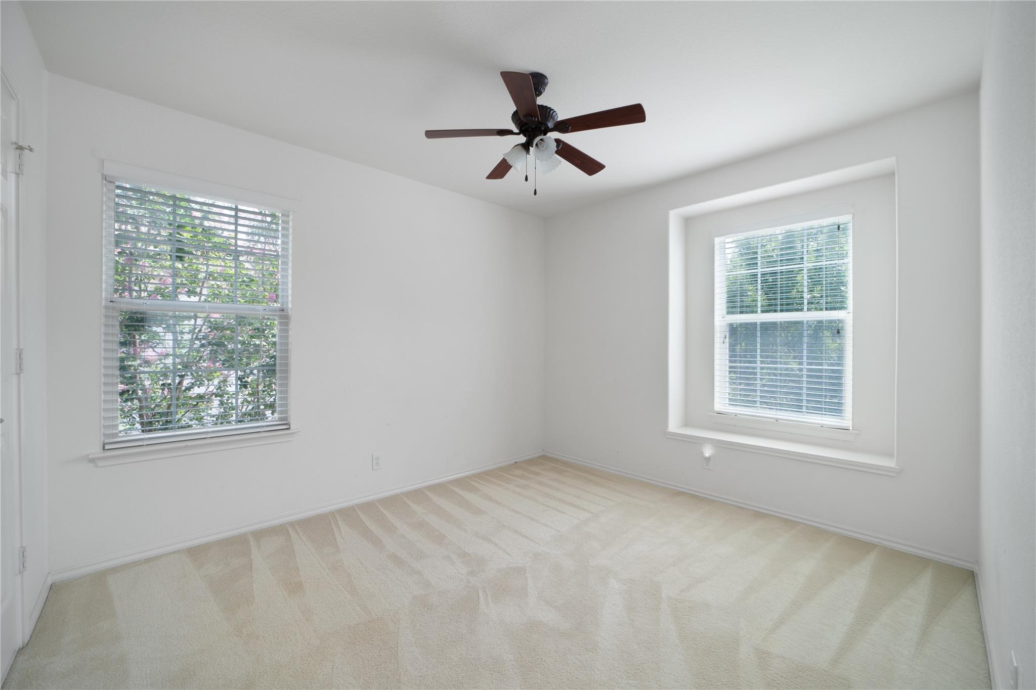 180 Beech Dr, Kyle, TX 78640