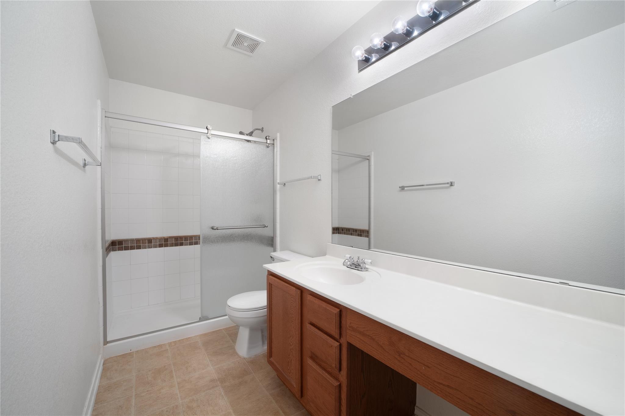 180 Beech Dr, Kyle, TX 78640