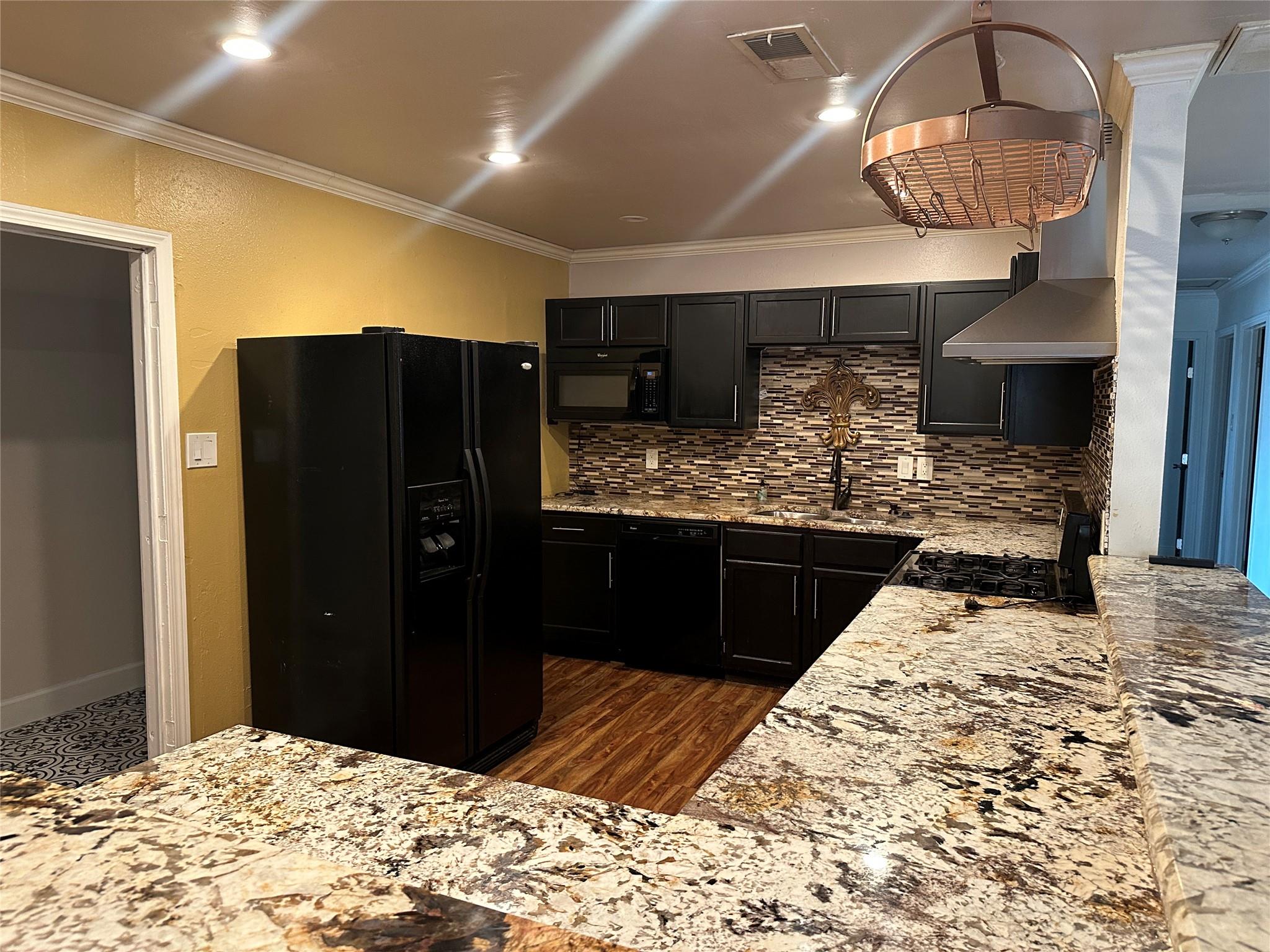 6004 Palm Cir, Austin, TX 78741