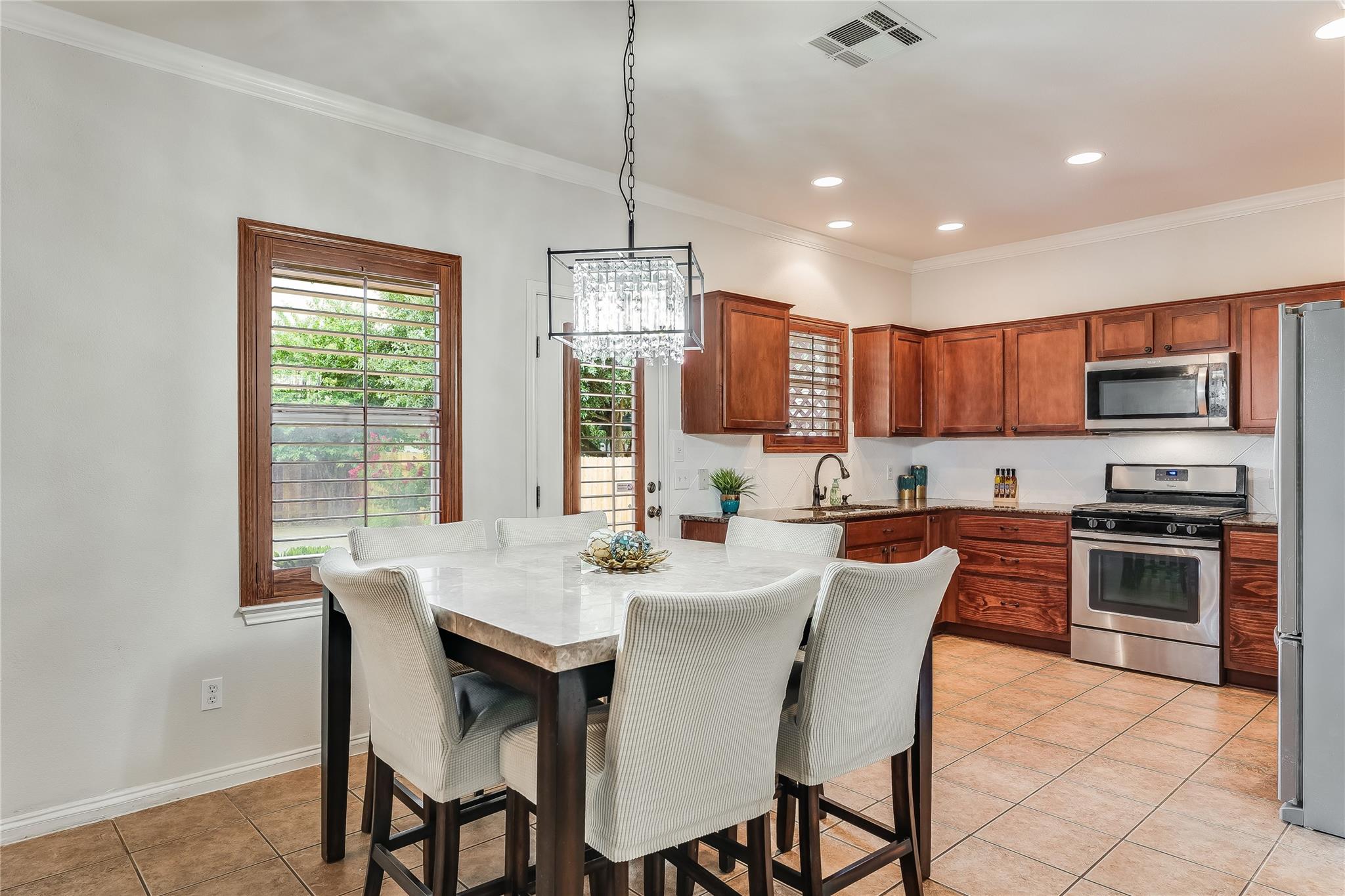2501 Alexander Ct, Round Rock, TX 78665