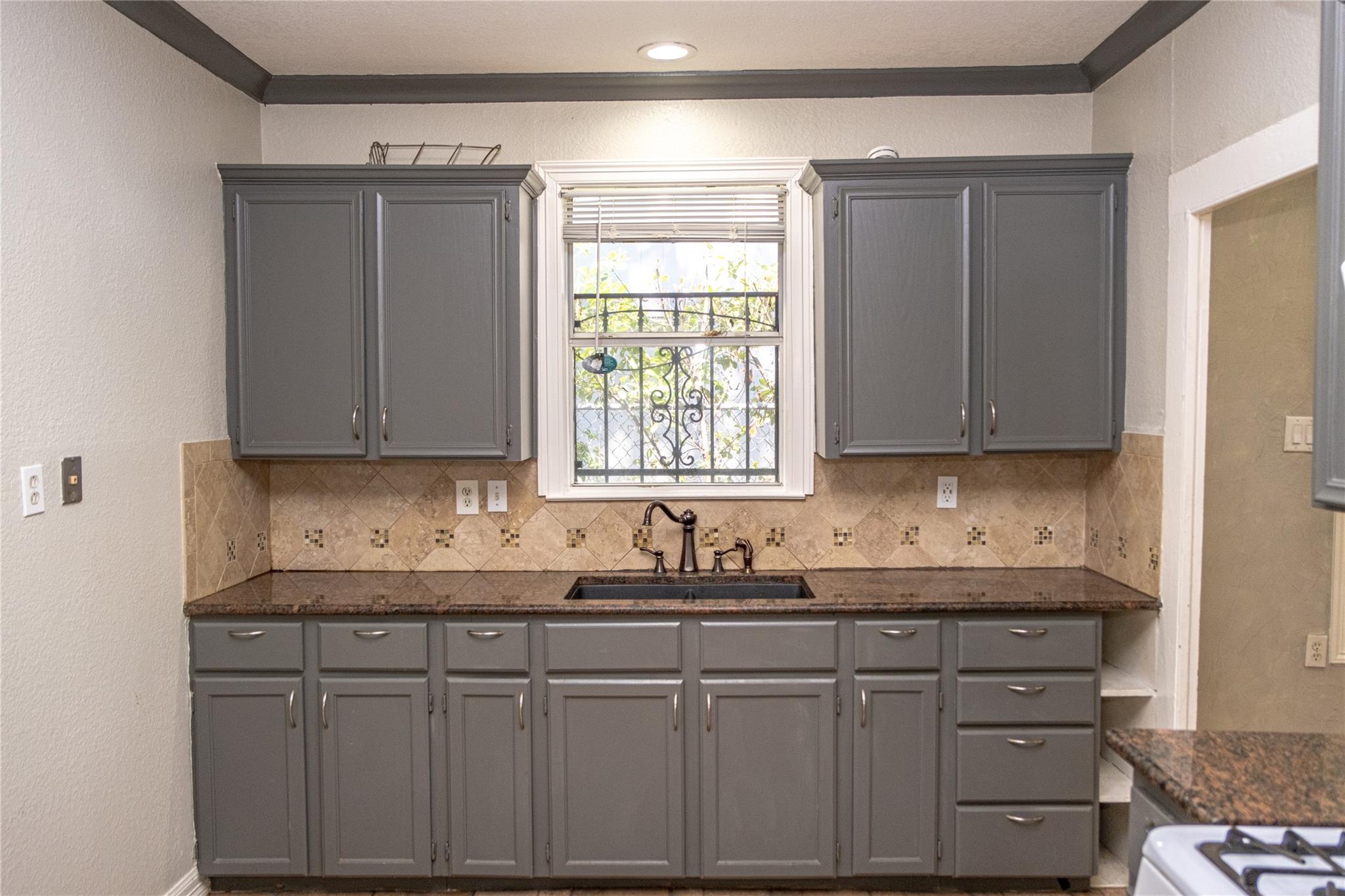 2607 E Cesar Chavez St E, Austin, TX 78702