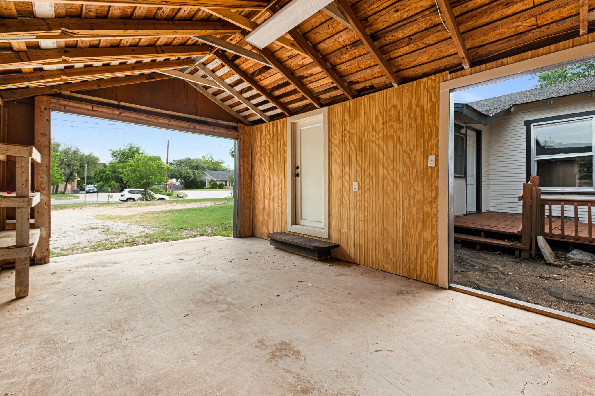 1414 E 4th St, Lampasas, TX 76550