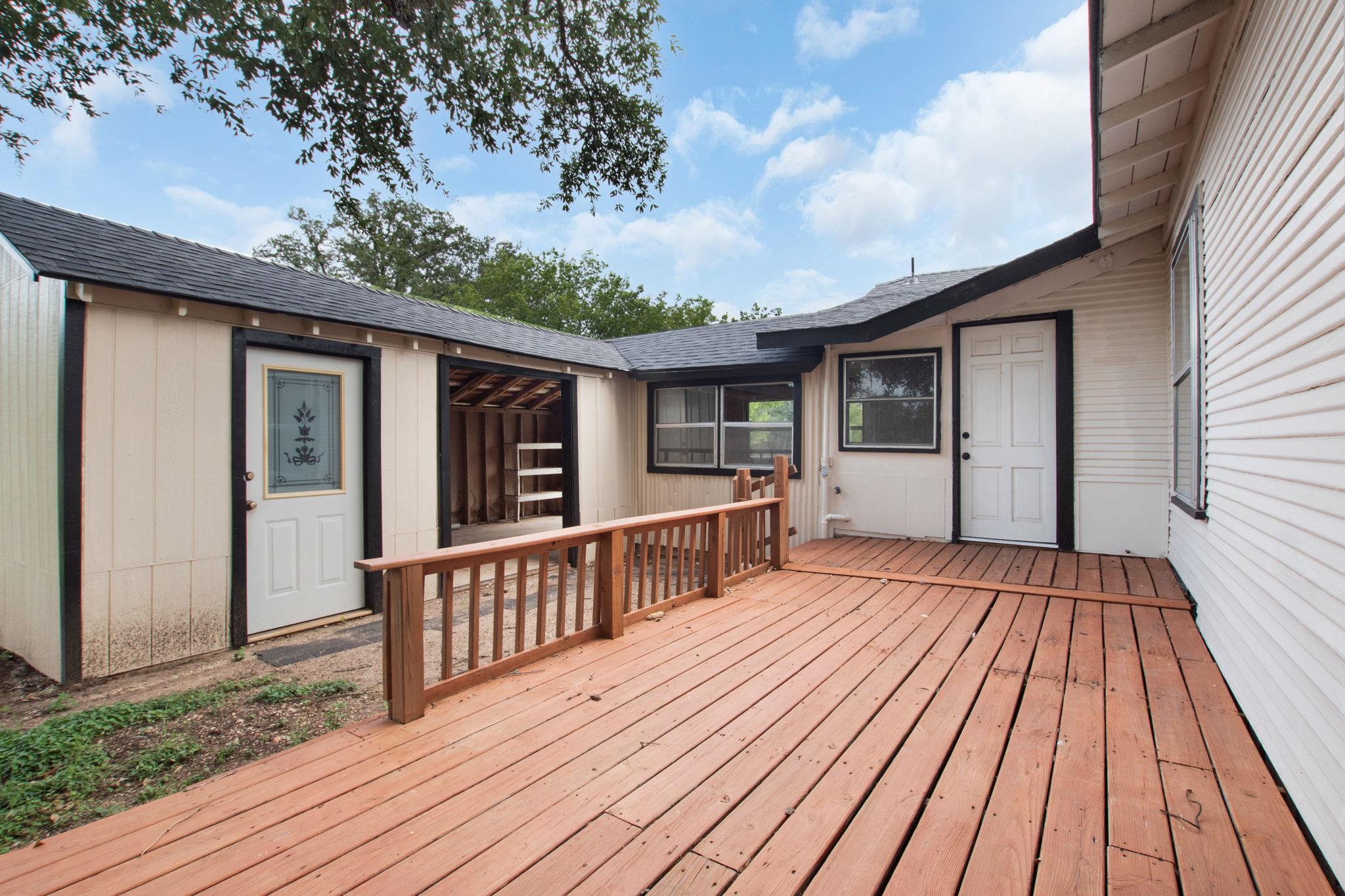 1414 E 4th St, Lampasas, TX 76550