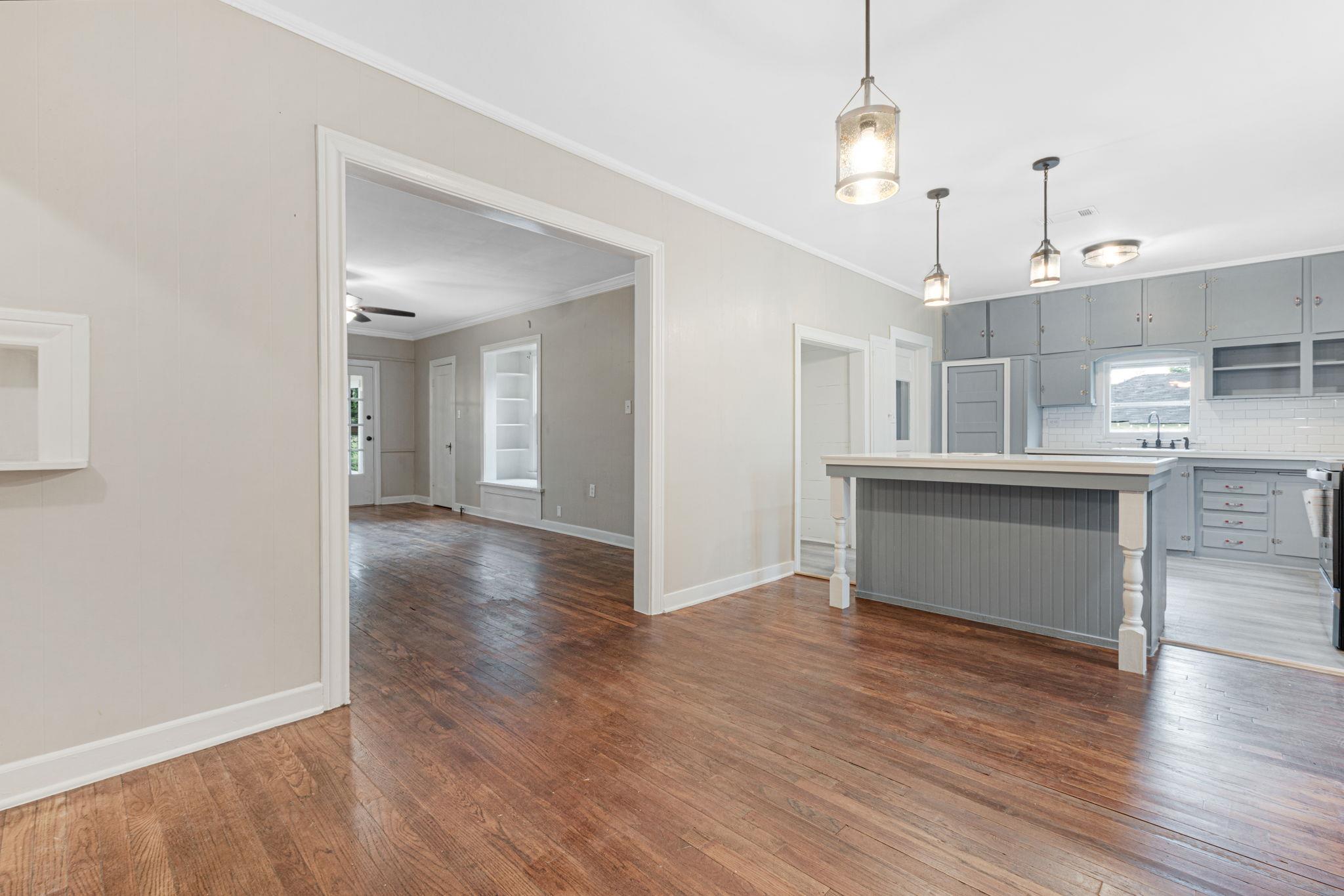 1414 E 4th St, Lampasas, TX 76550