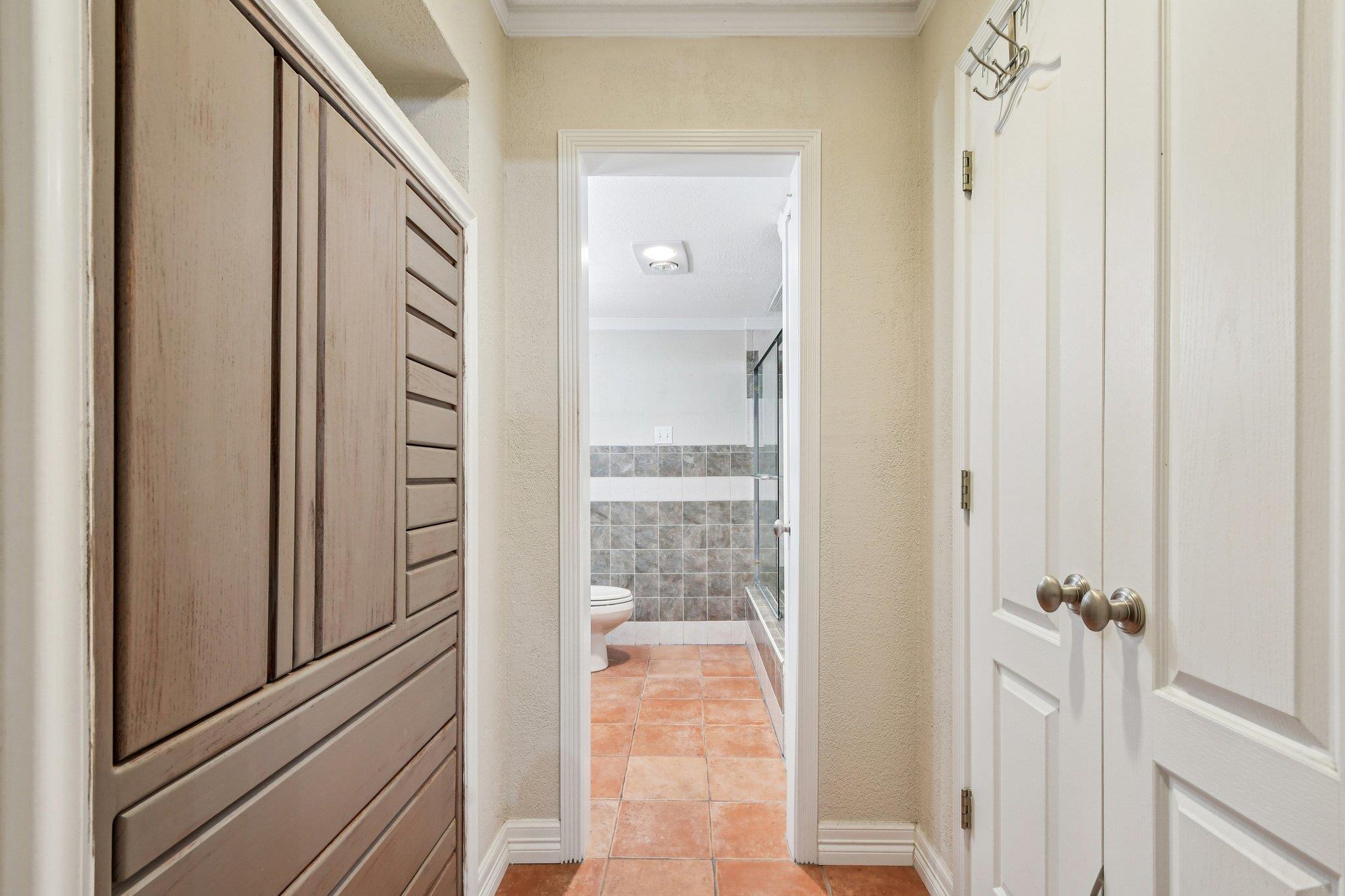 138 World Of Tennis Sq, Lakeway, TX 78738