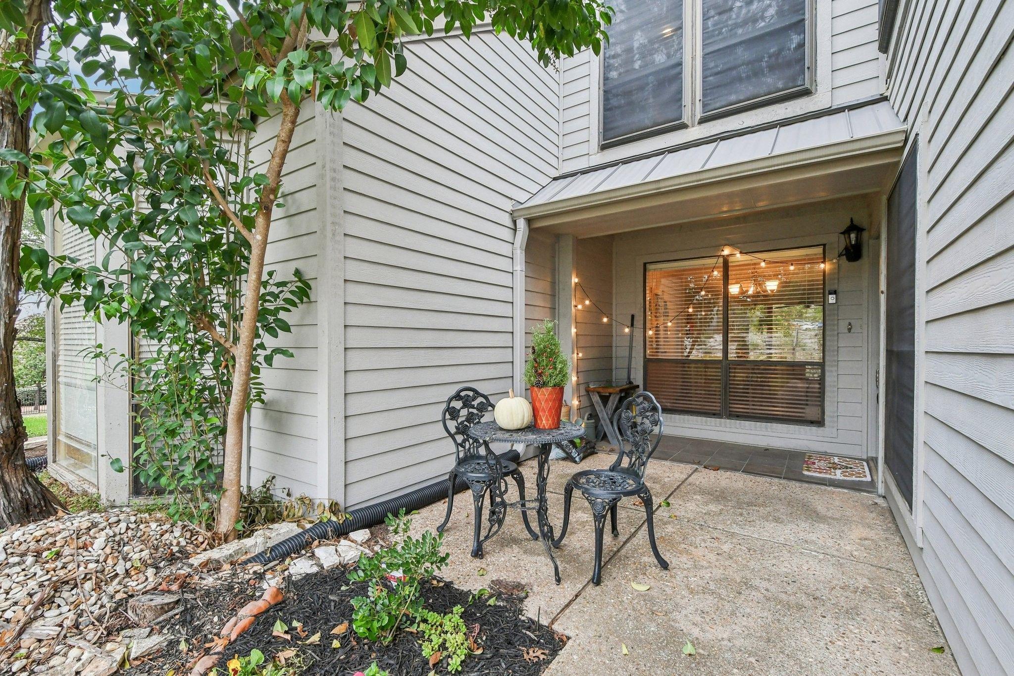 138 World Of Tennis Sq, Lakeway, TX 78738