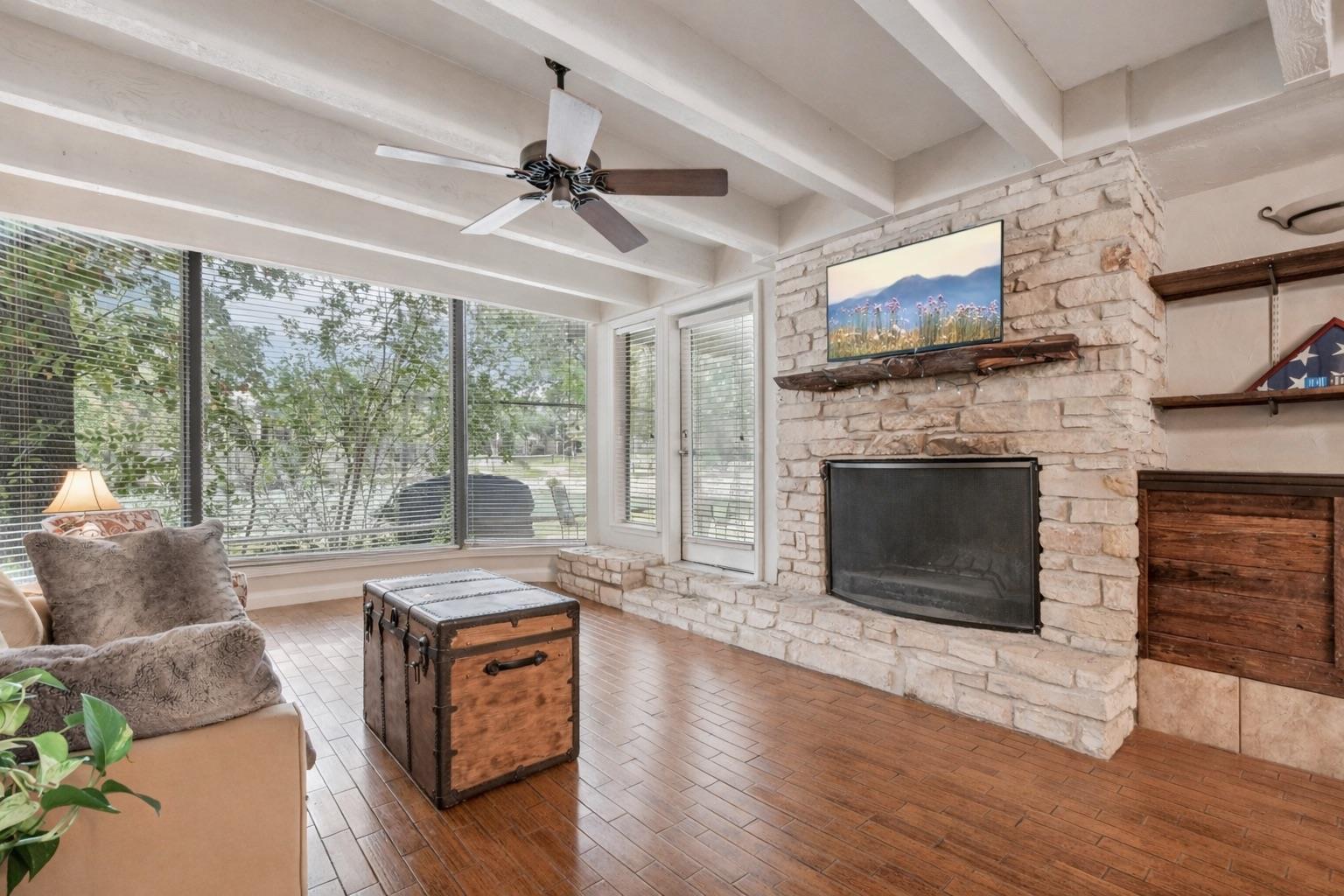 138 World Of Tennis Sq, Lakeway, TX 78738