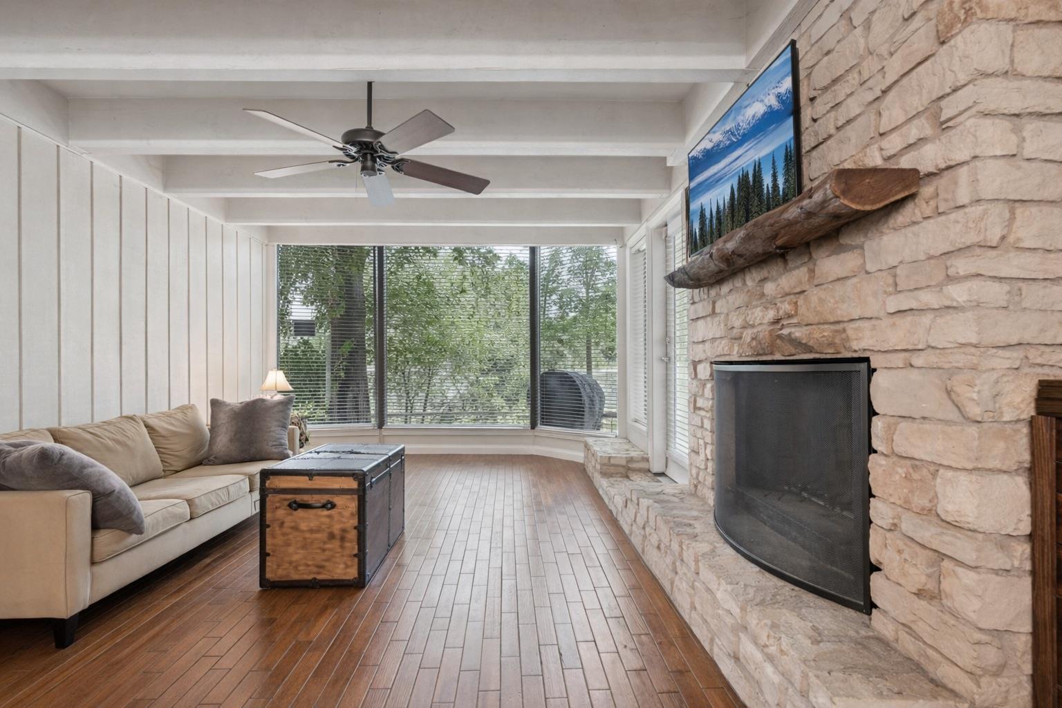 138 World Of Tennis Sq, Lakeway, TX 78738