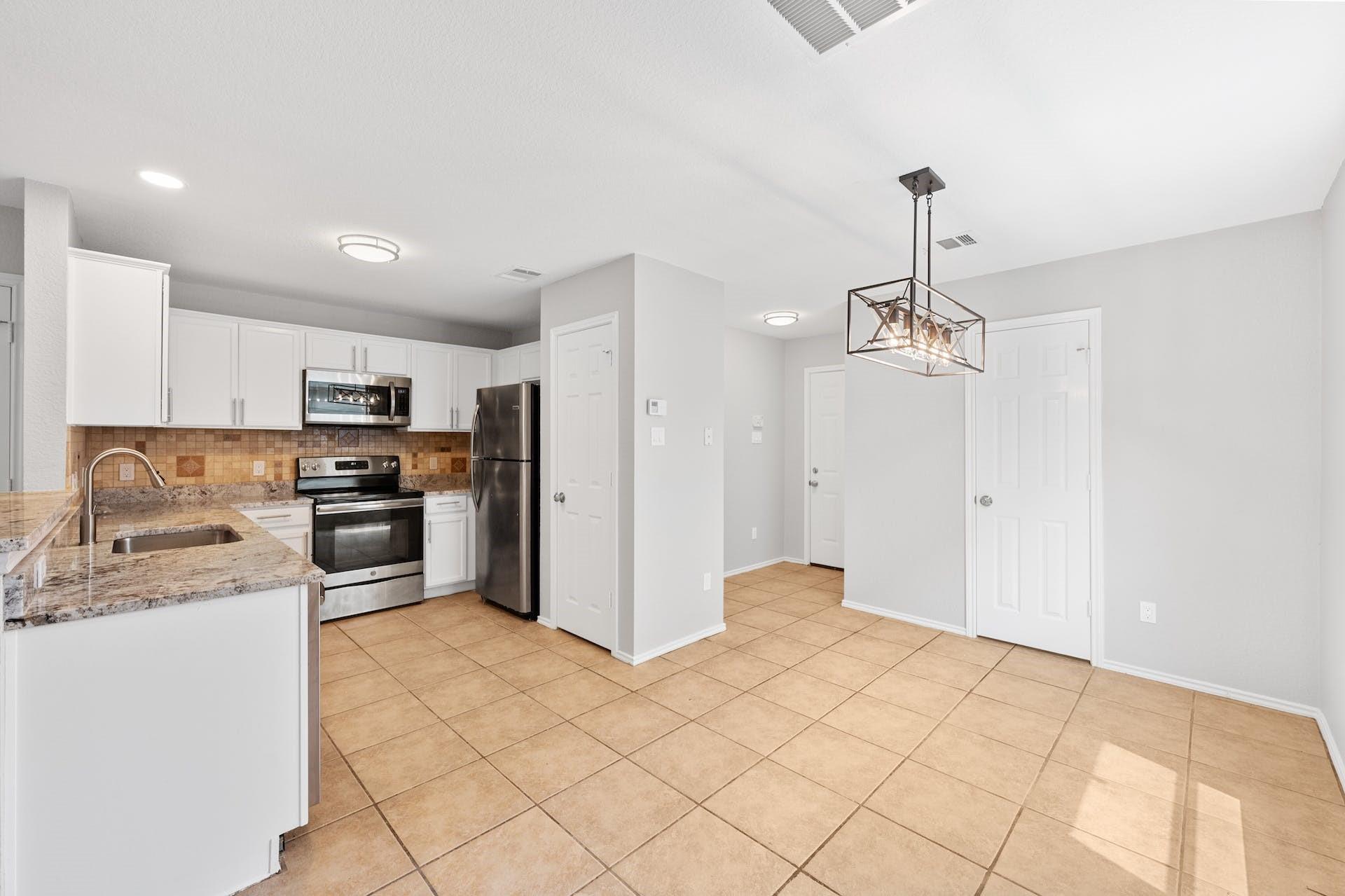 2304 Melissa Oaks Ln, Austin, TX 78744