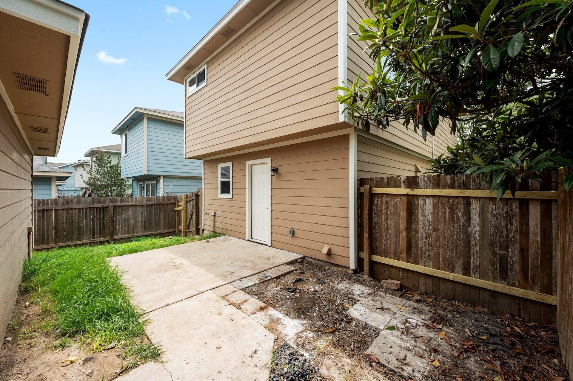 2304 Melissa Oaks Ln, Austin, TX 78744