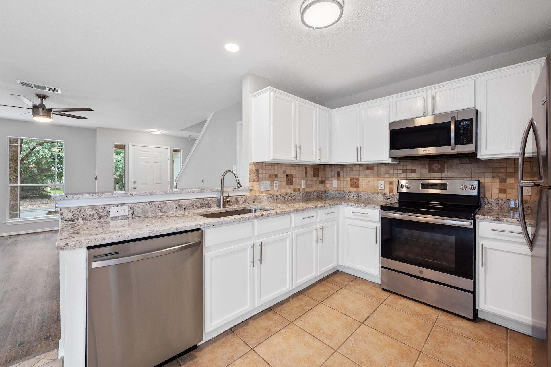 2304 Melissa Oaks Ln, Austin, TX 78744