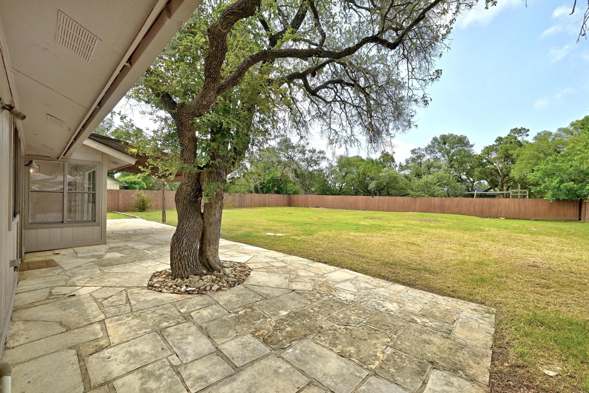 1010 Serenada Dr, Georgetown, TX 78628