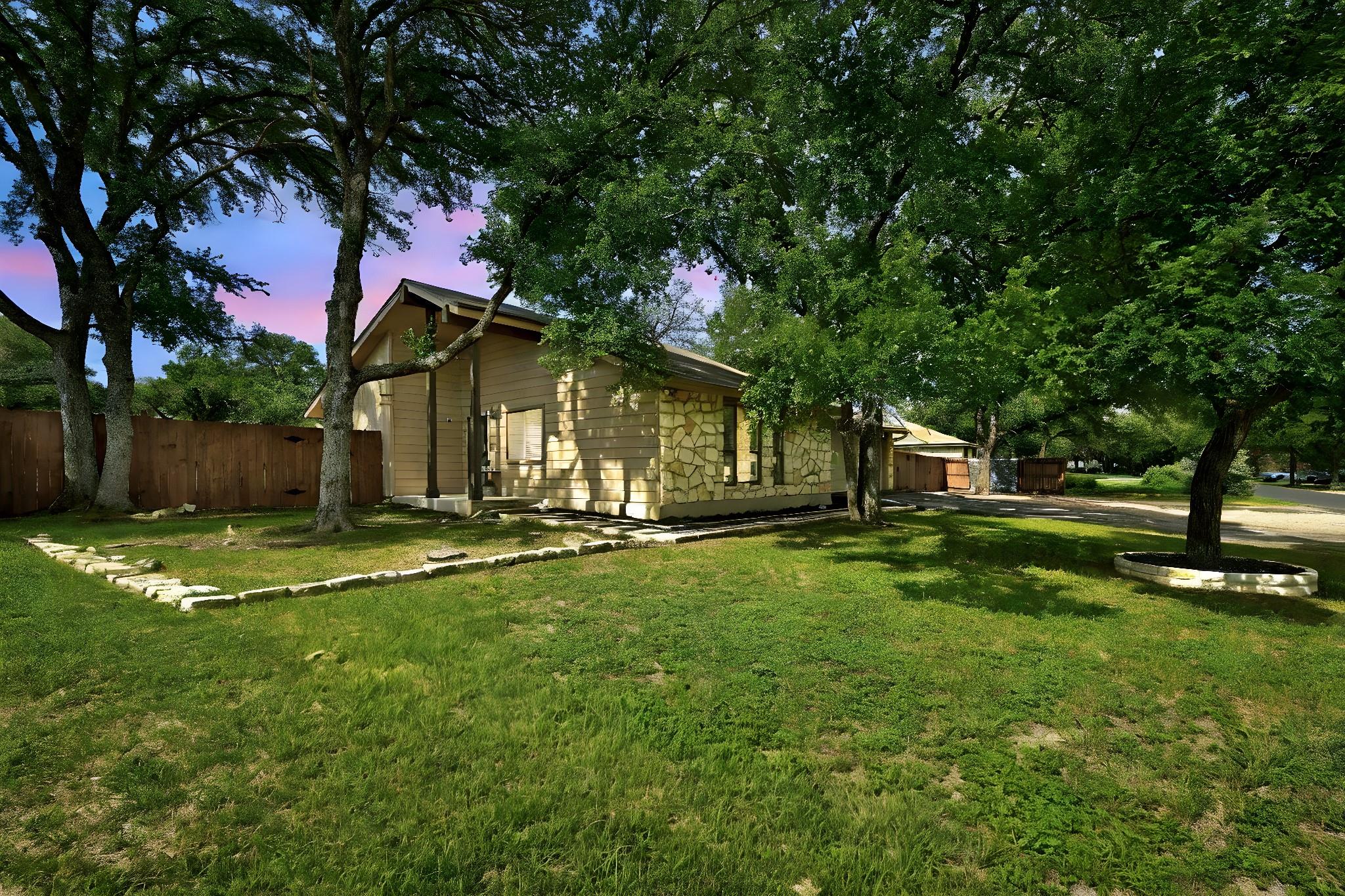 1010 Serenada Dr, Georgetown, TX 78628