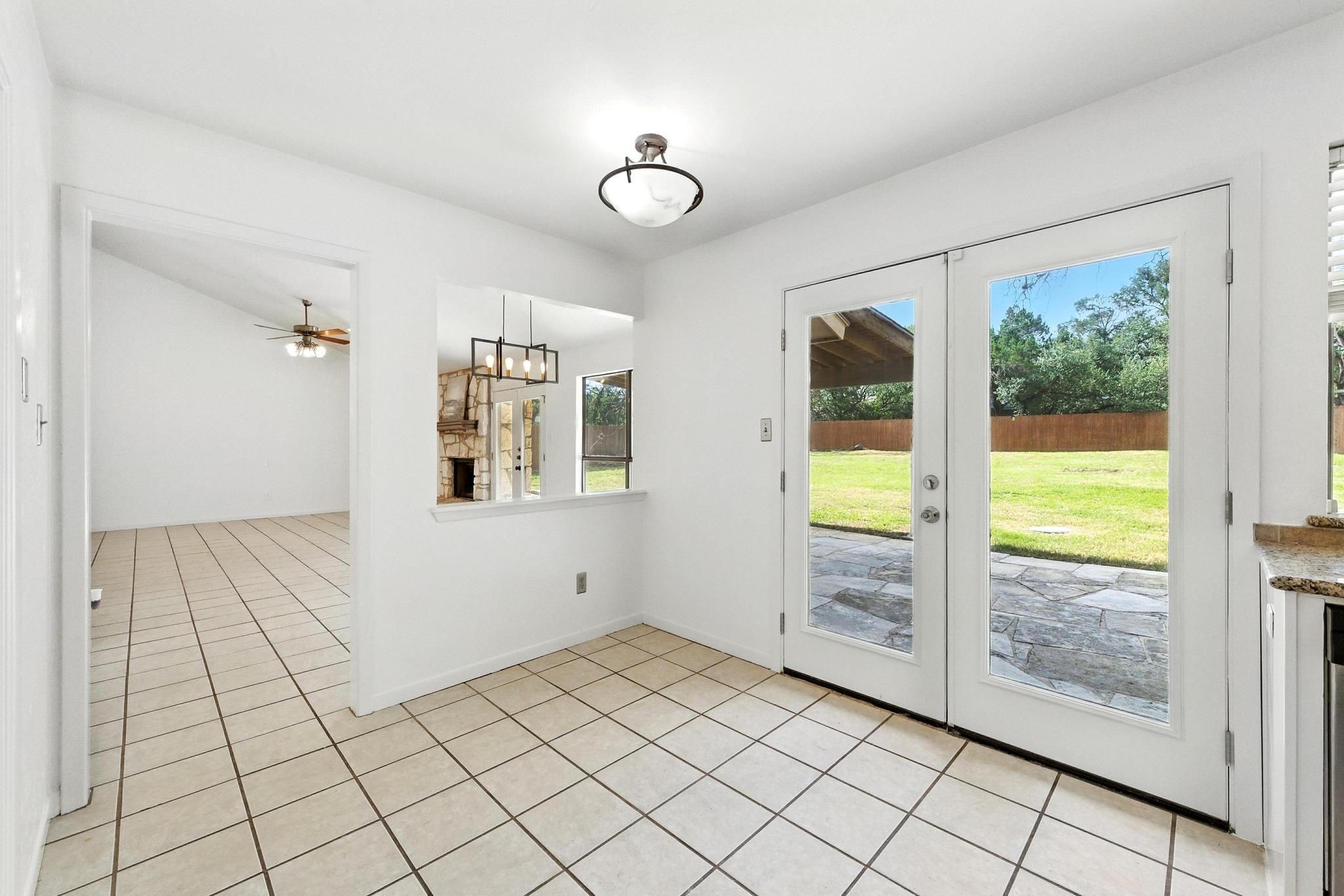 1010 Serenada Dr, Georgetown, TX 78628