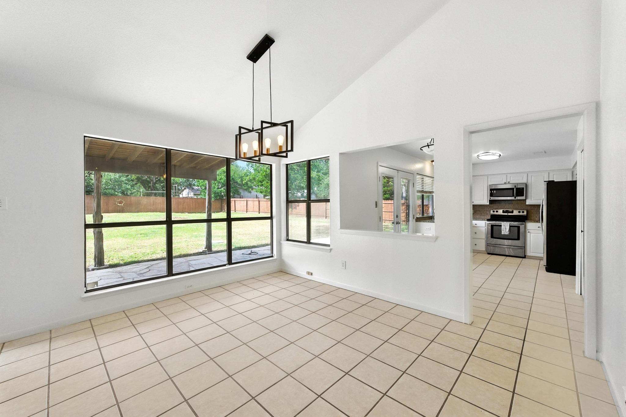 1010 Serenada Dr, Georgetown, TX 78628