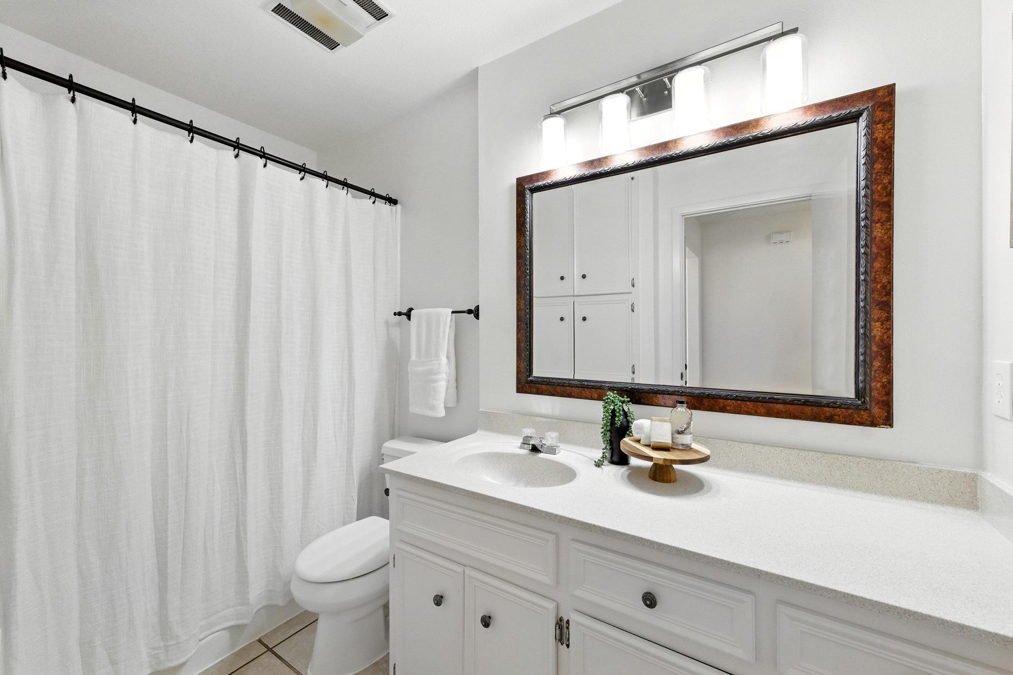 1010 Serenada Dr, Georgetown, TX 78628