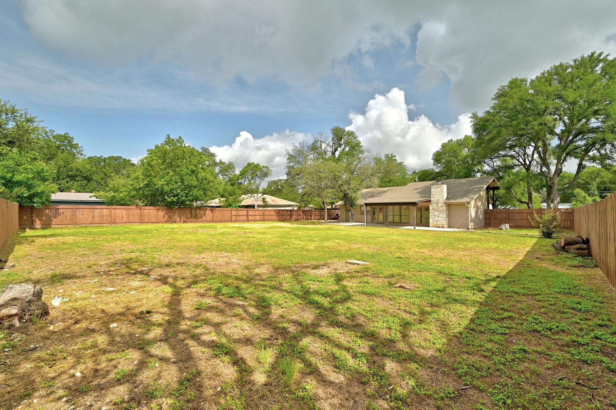 1010 Serenada Dr, Georgetown, TX 78628