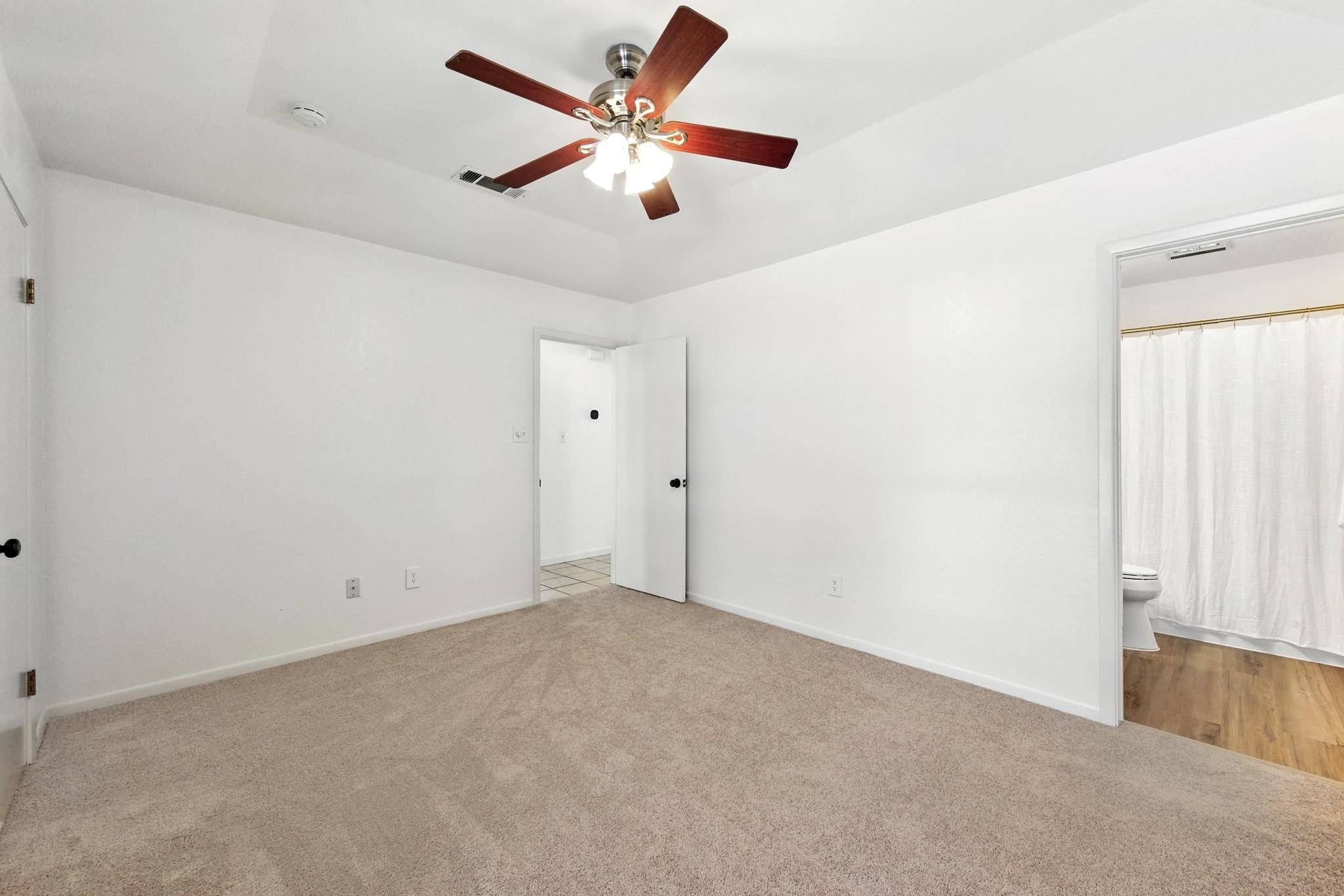 1010 Serenada Dr, Georgetown, TX 78628