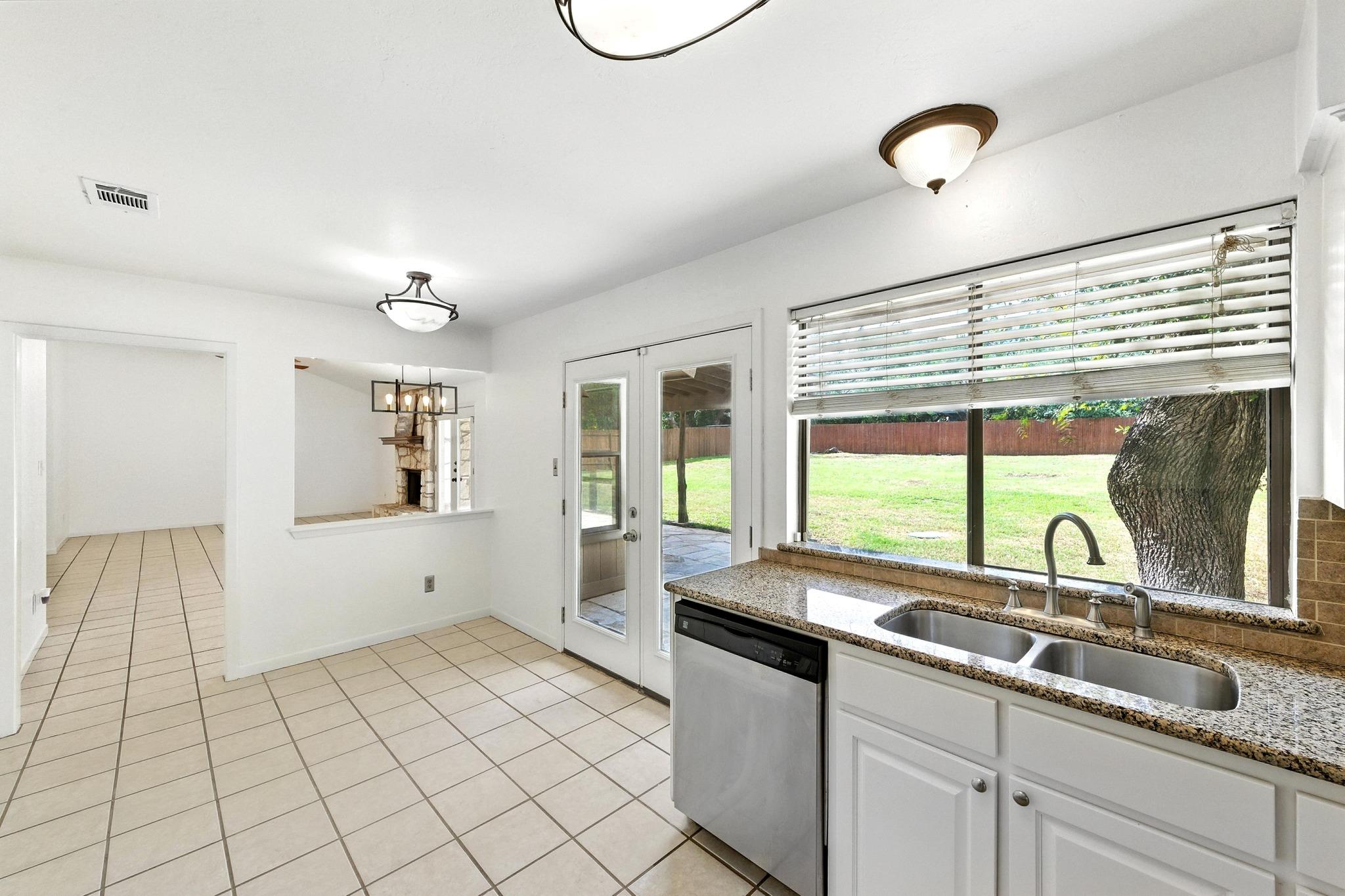 1010 Serenada Dr, Georgetown, TX 78628