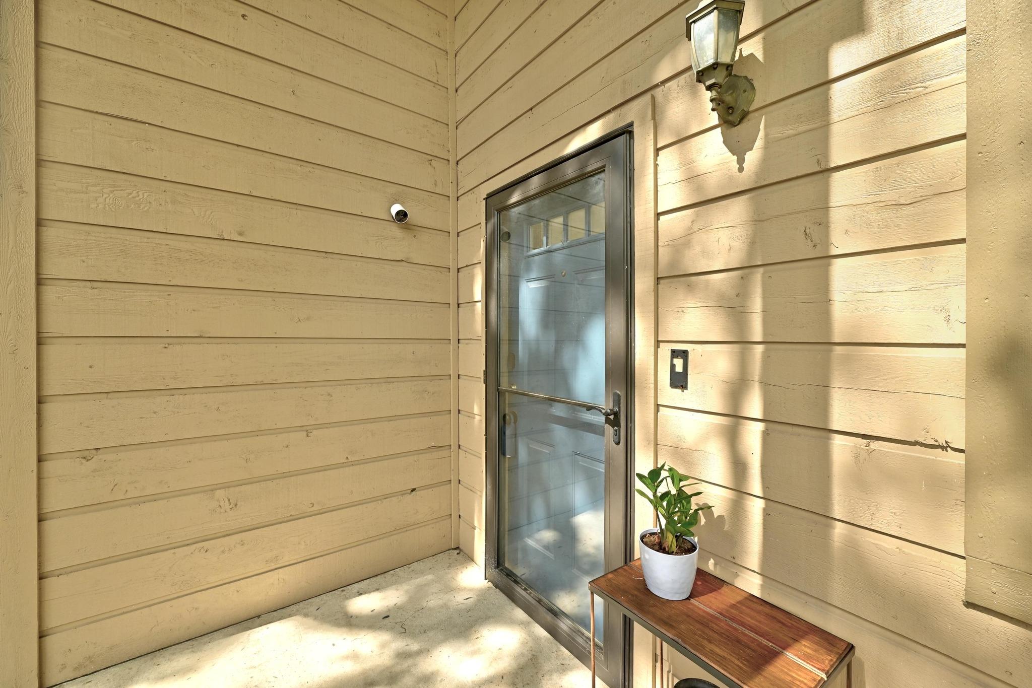 1010 Serenada Dr, Georgetown, TX 78628