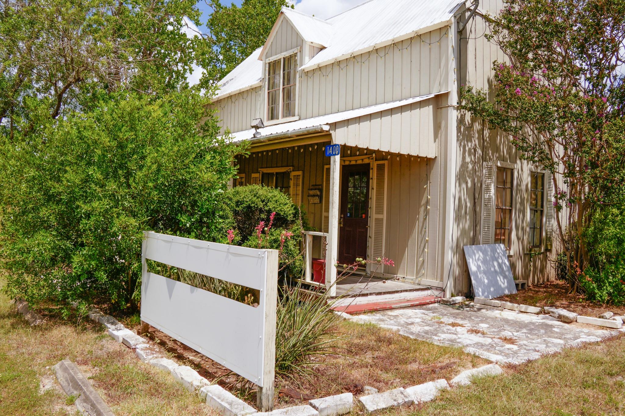 1400 Fm 609 Rd, Flatonia, TX 78941