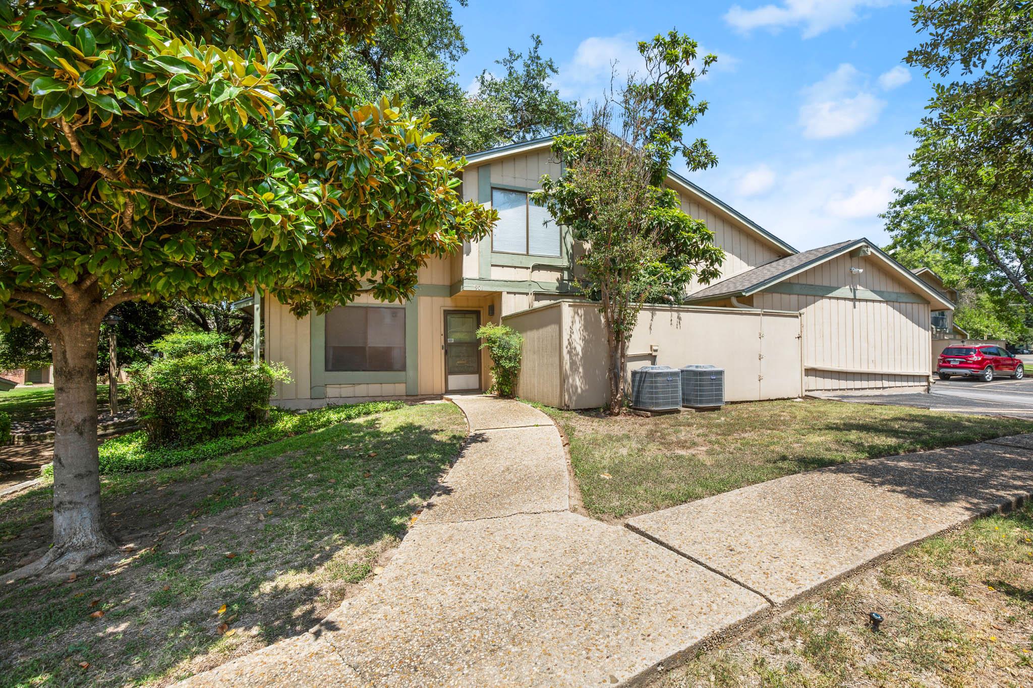 901 Silver Quail Ln, Austin, TX 78758