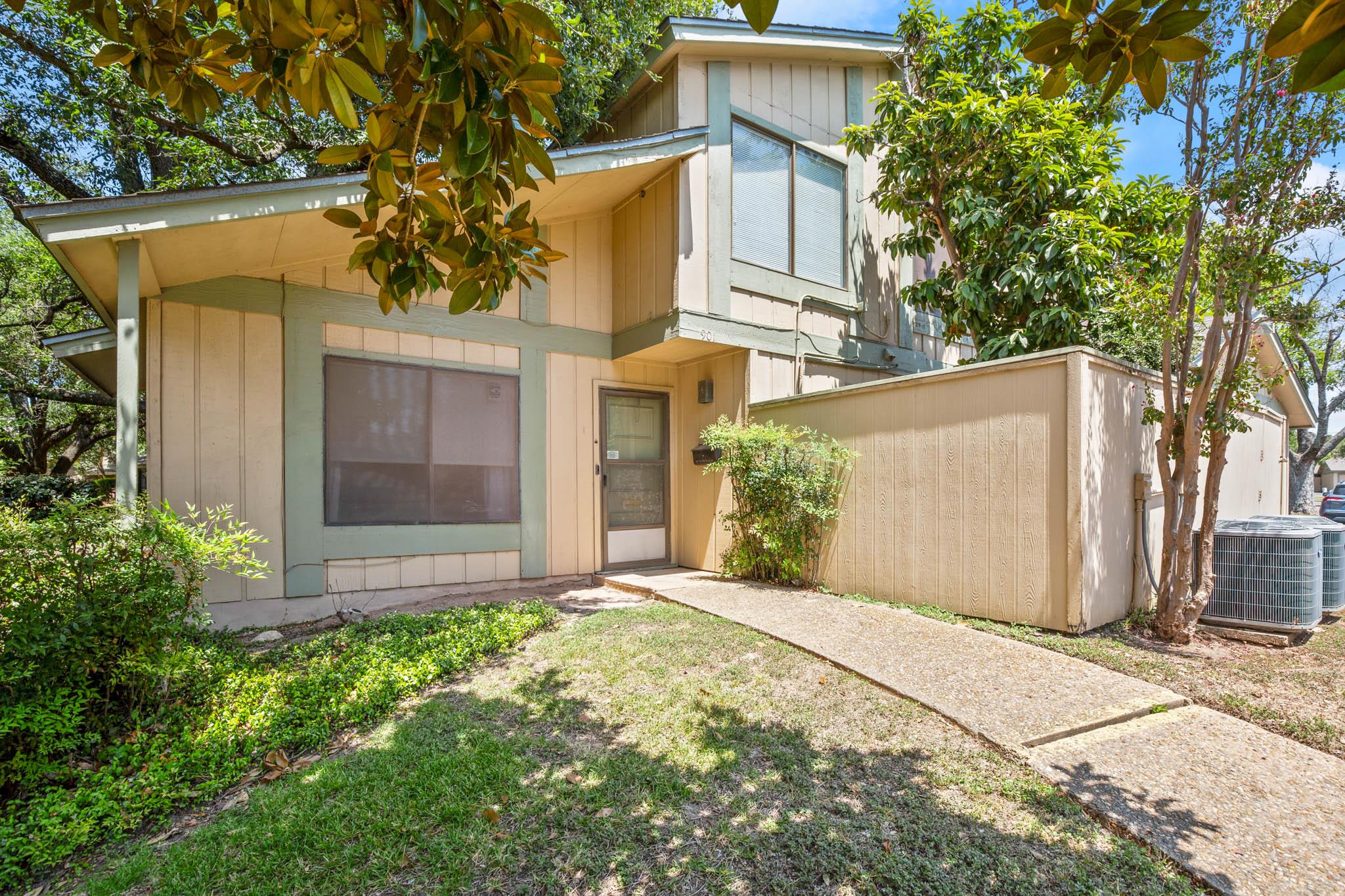 901 Silver Quail Ln, Austin, TX 78758