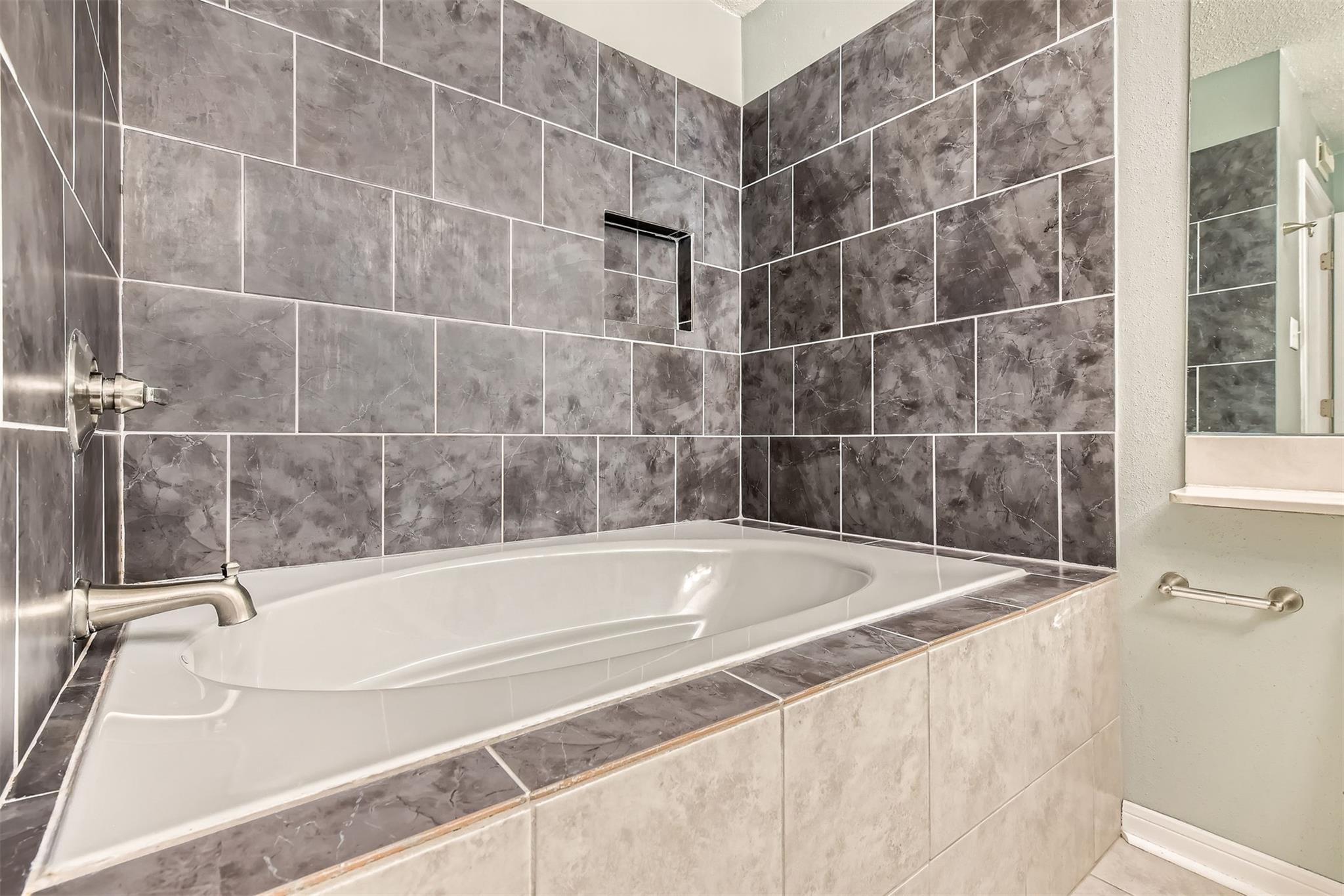2450 Wickersham Ln # 712, Austin, TX 78741