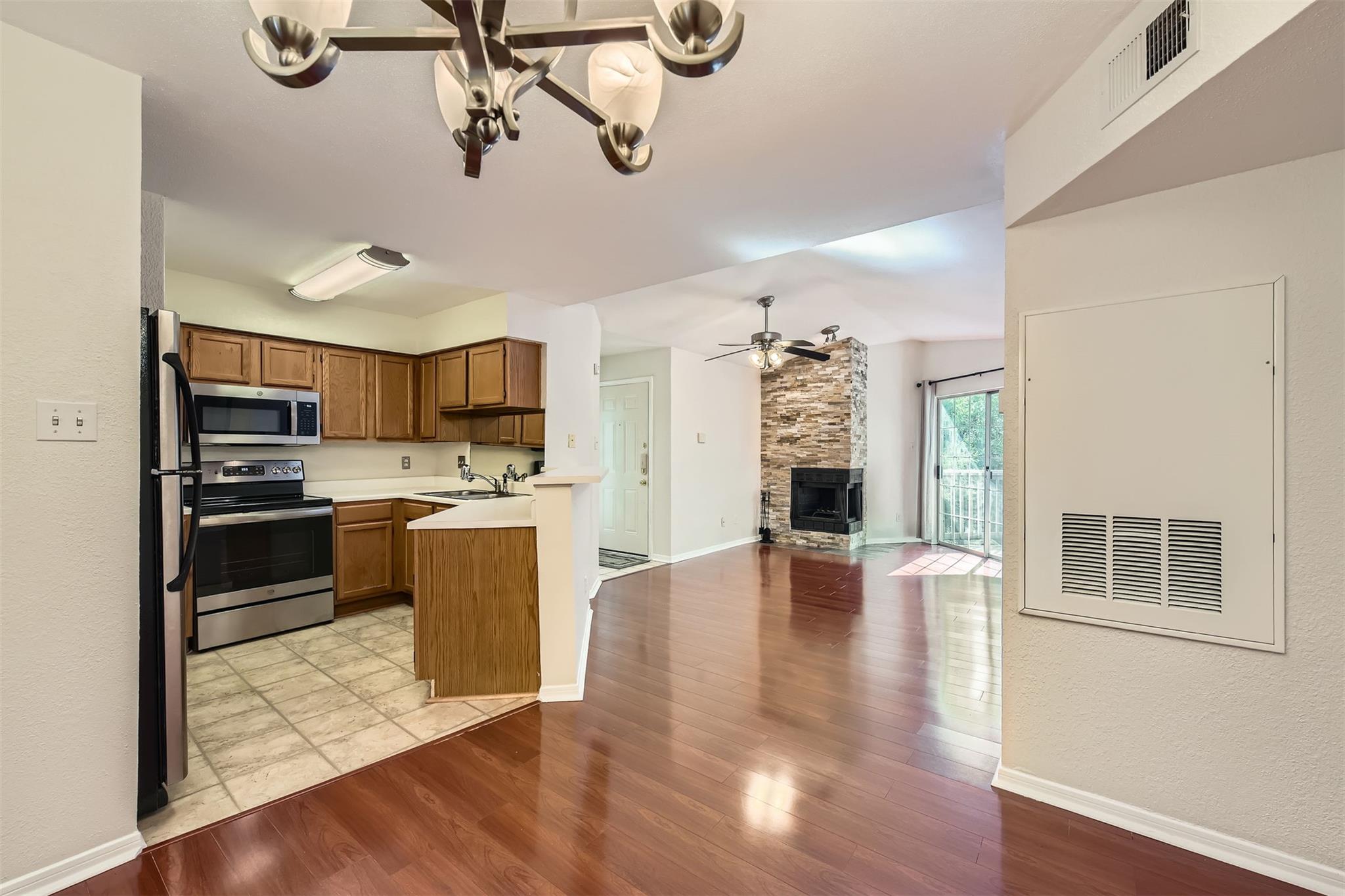 2450 Wickersham Ln # 712, Austin, TX 78741