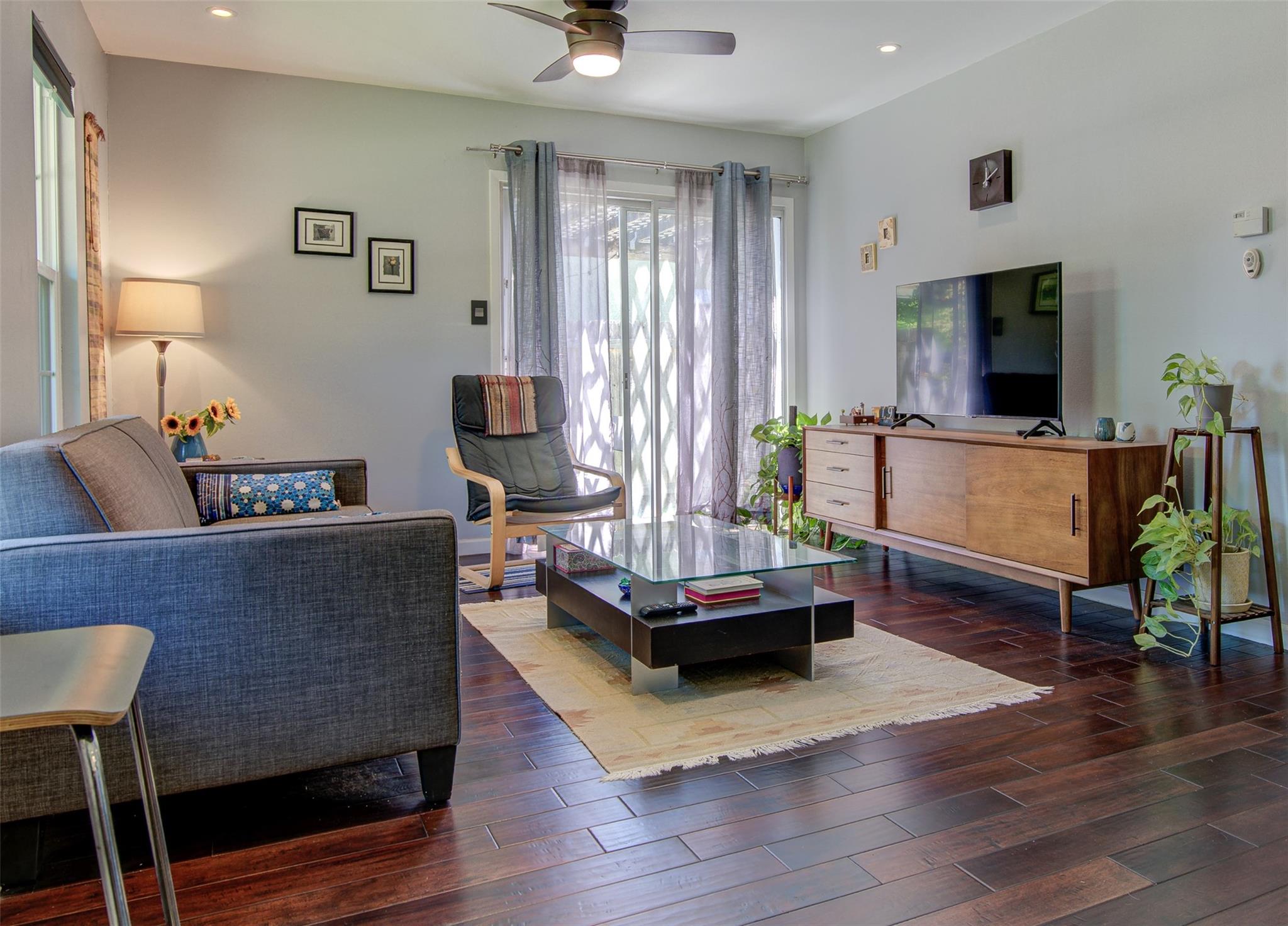 807 Hill Wood Dr, Austin, TX 78745