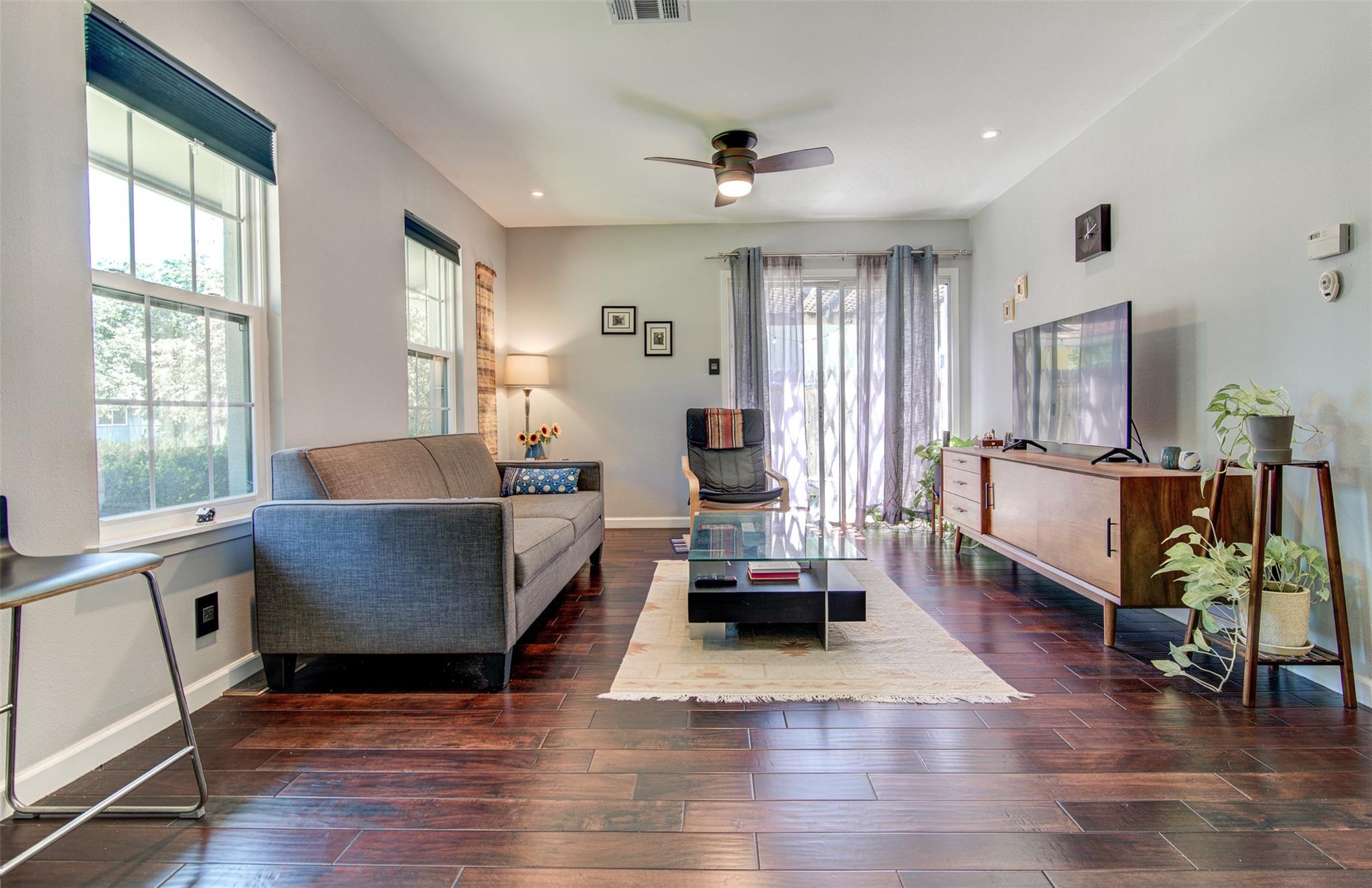 807 Hill Wood Dr, Austin, TX 78745