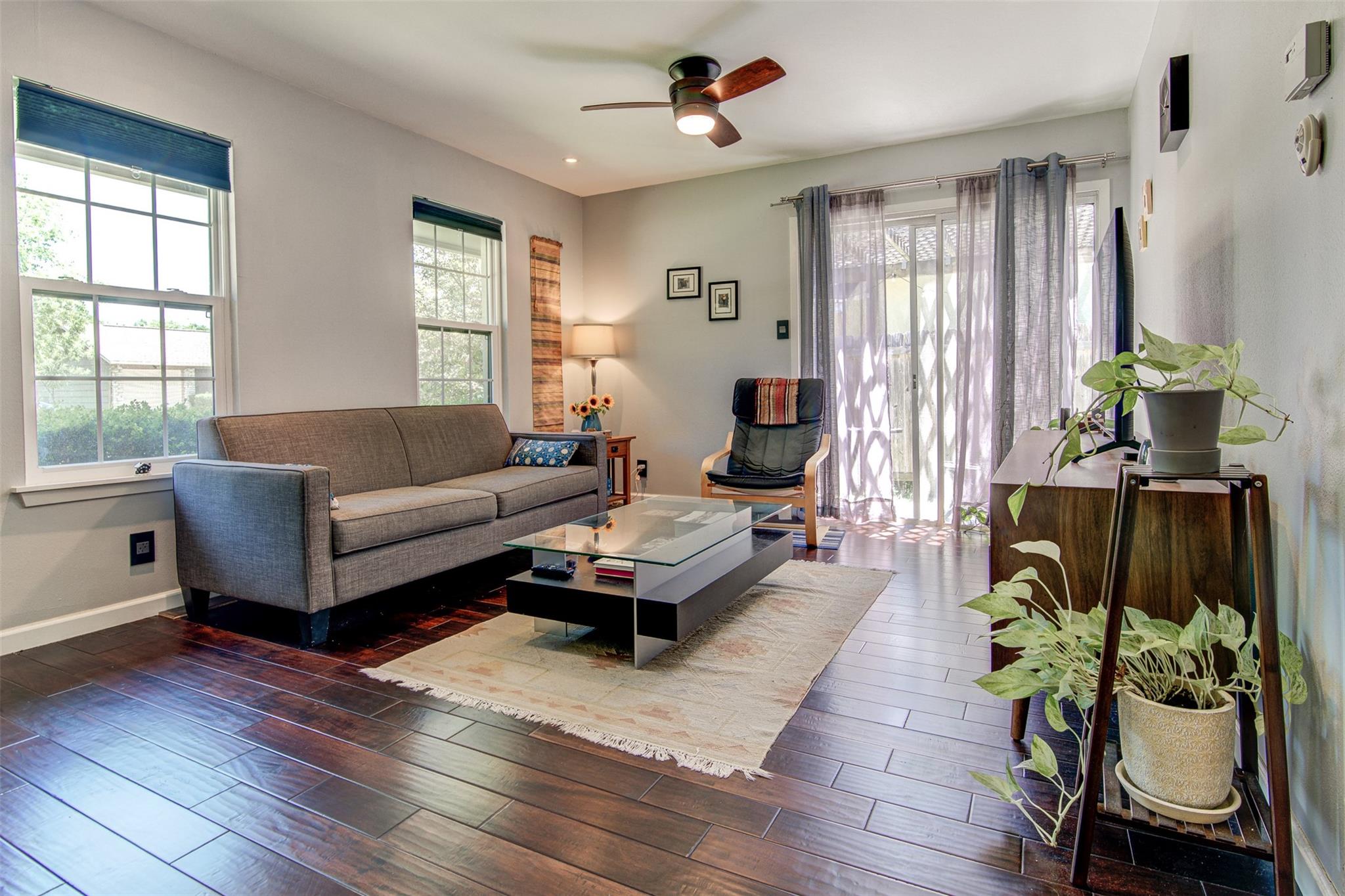 807 Hill Wood Dr, Austin, TX 78745