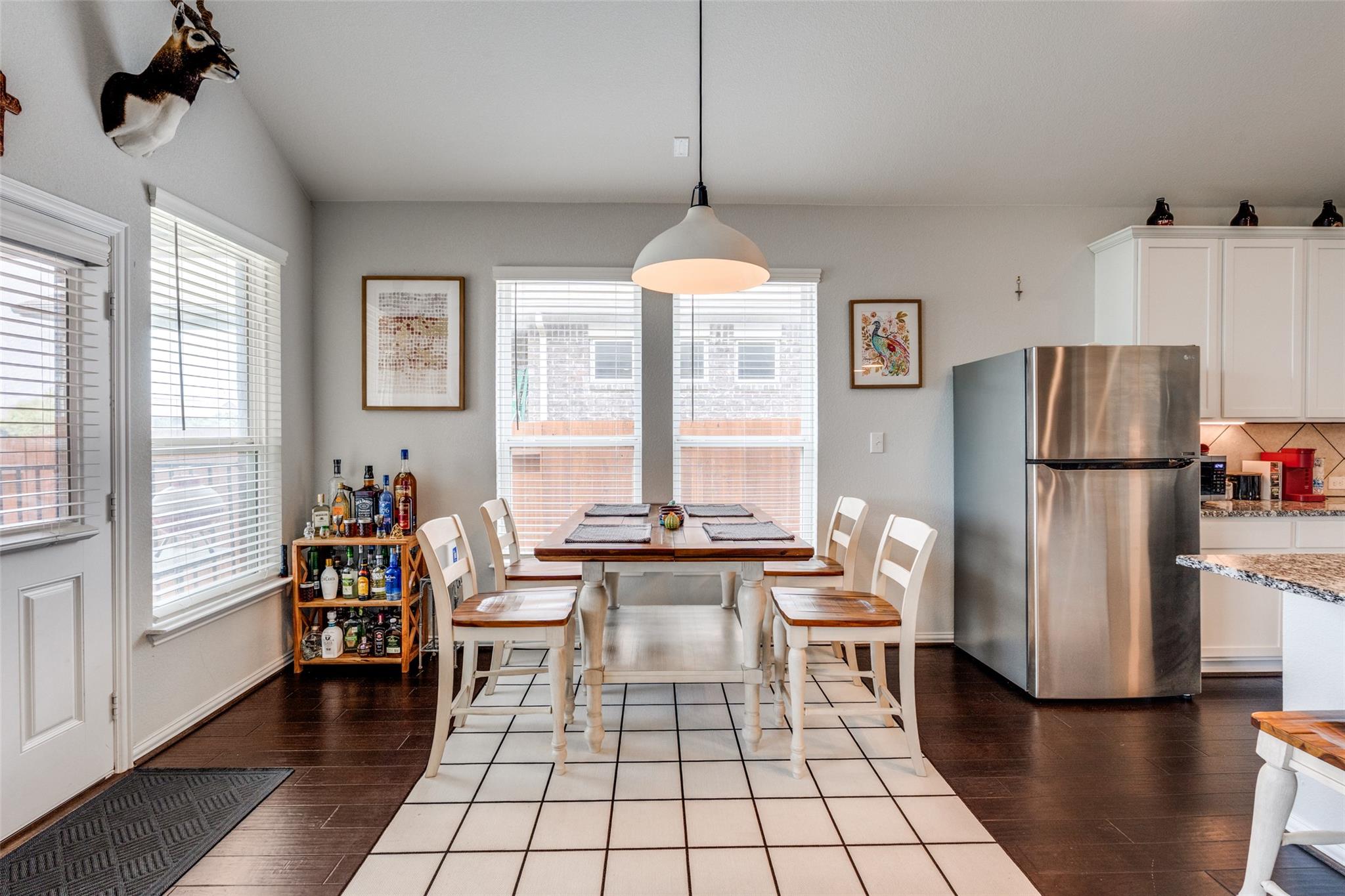 323 Natchez Dr, Buda, TX 78610