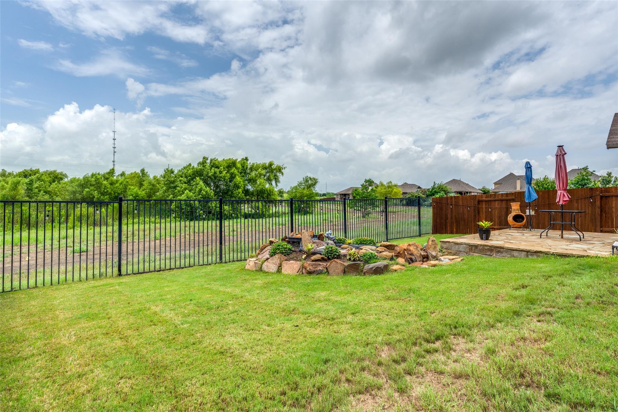 323 Natchez Dr, Buda, TX 78610